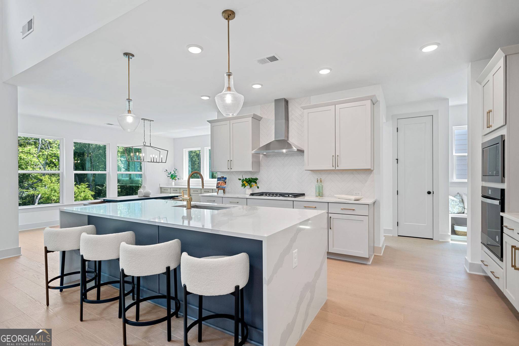 Woodstock, GA 30188,461 Maypop LN