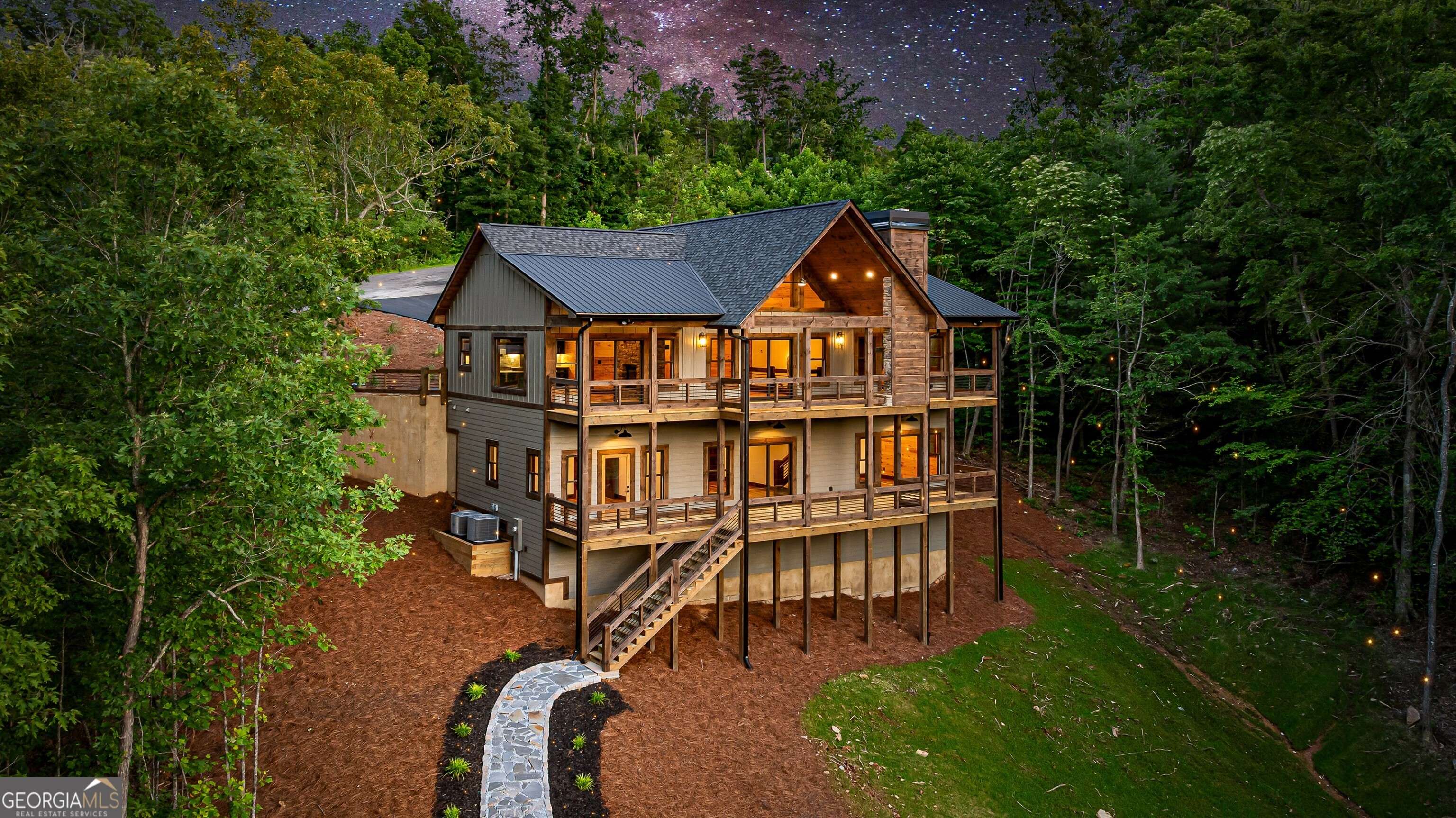 Blue Ridge, GA 30513,411 Amber RDG