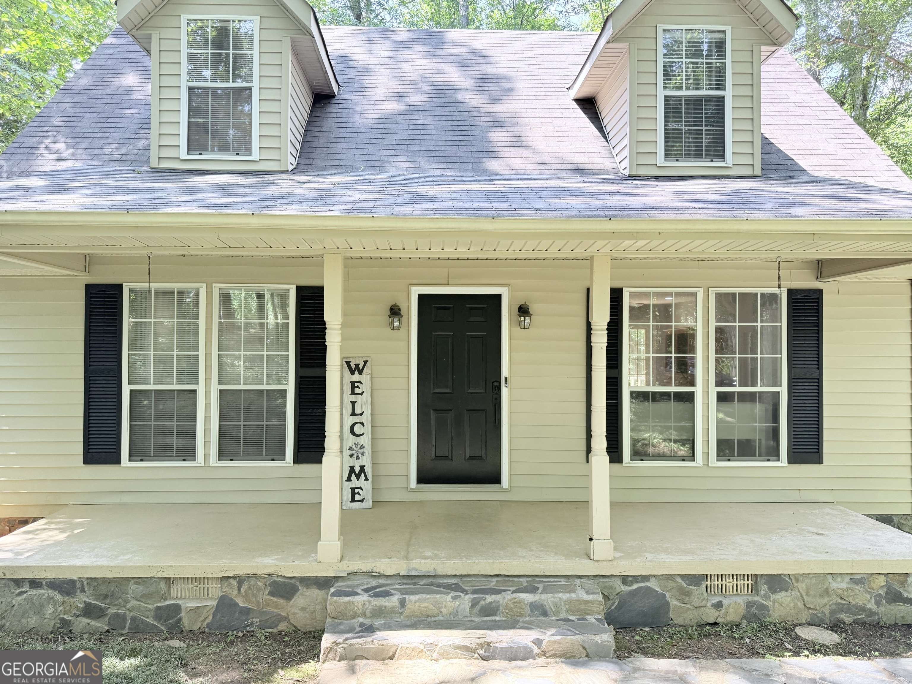 Zebulon, GA 30295,320 Woodland DR