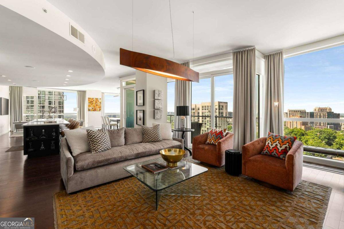 Atlanta, GA 30305,3325 PIEDMONT RD NE #2006