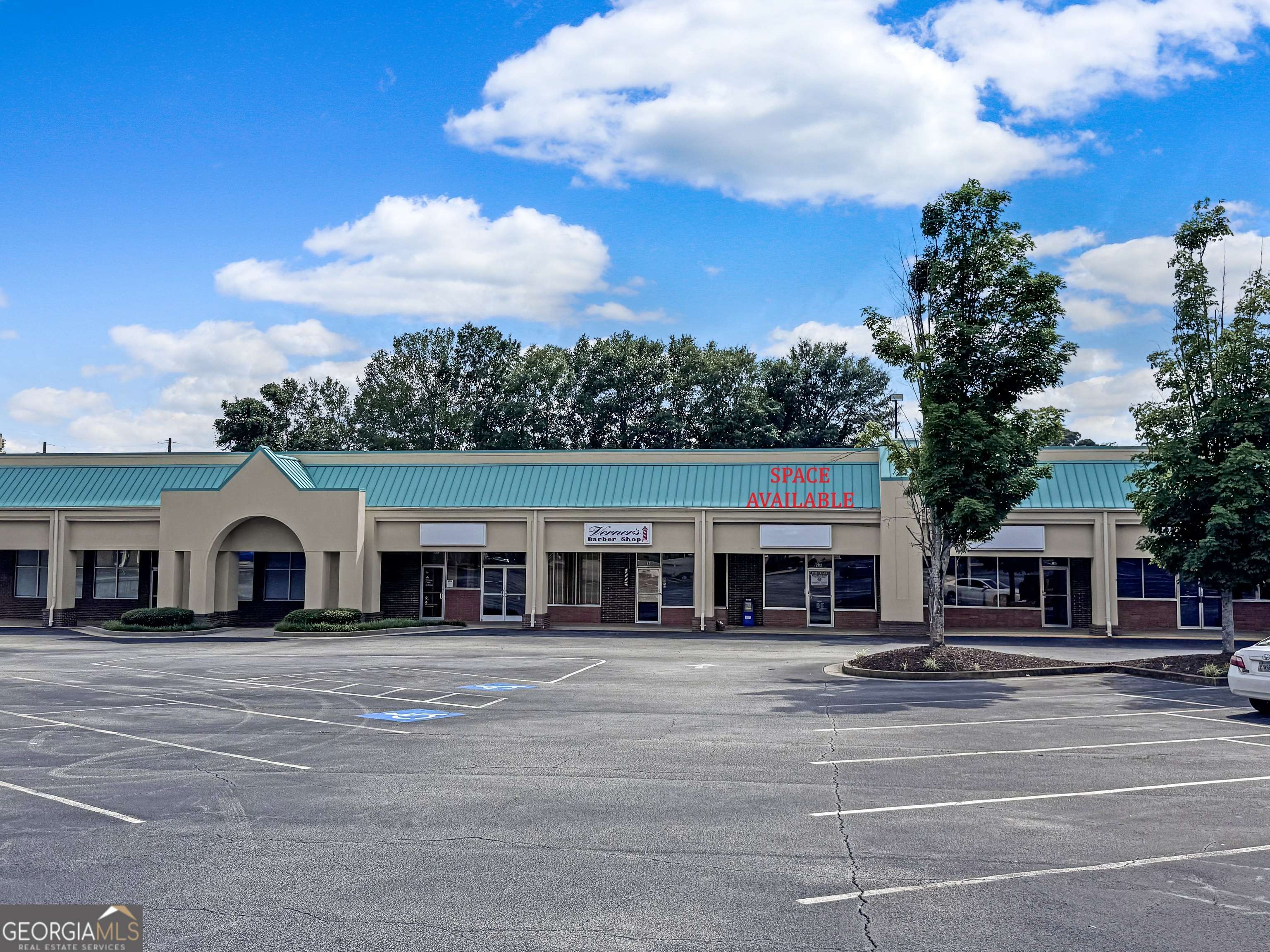 Toccoa, GA 30577,282 Big A RD