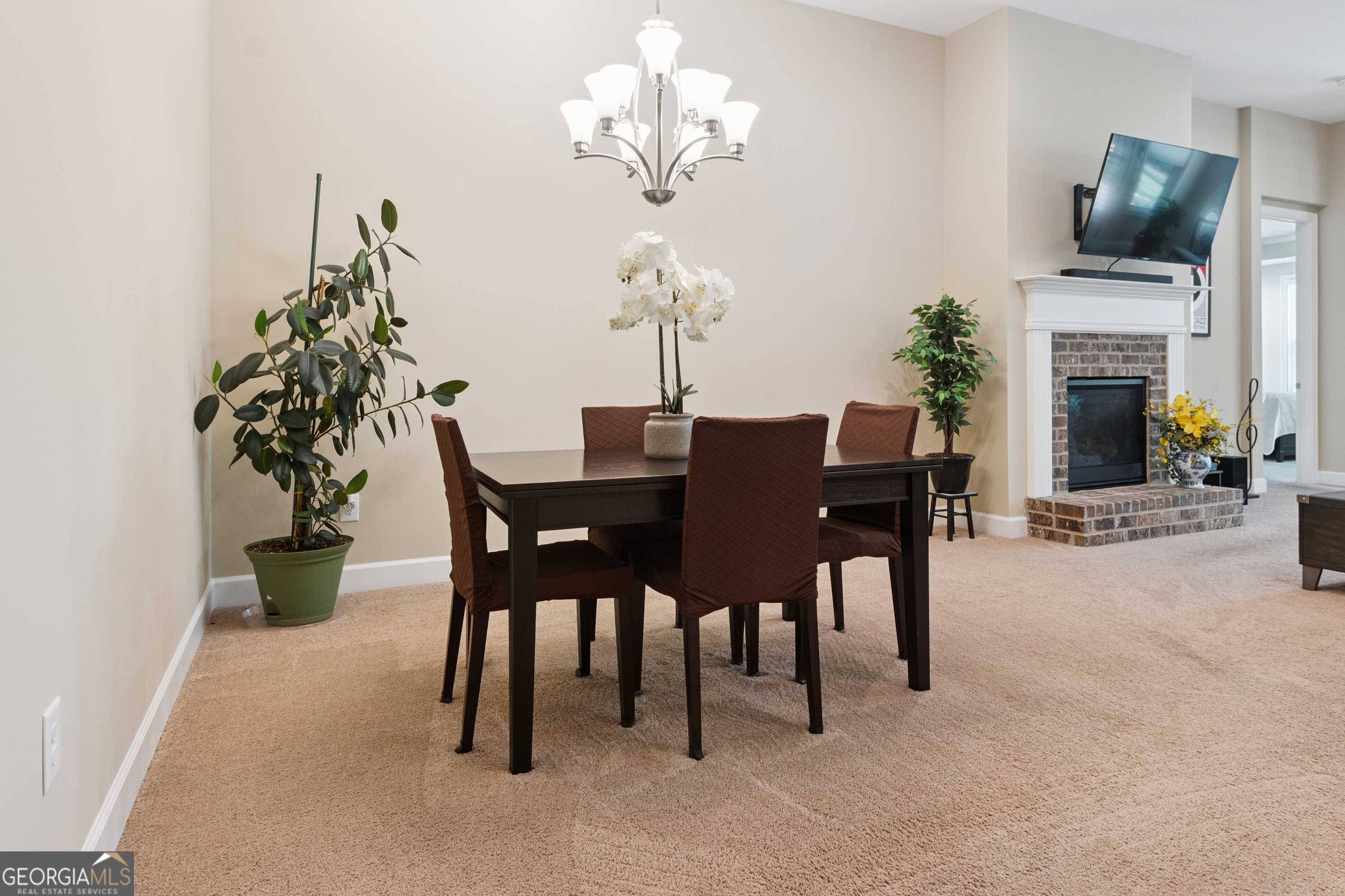 Hoschton, GA 30548,380 Falcon WAY