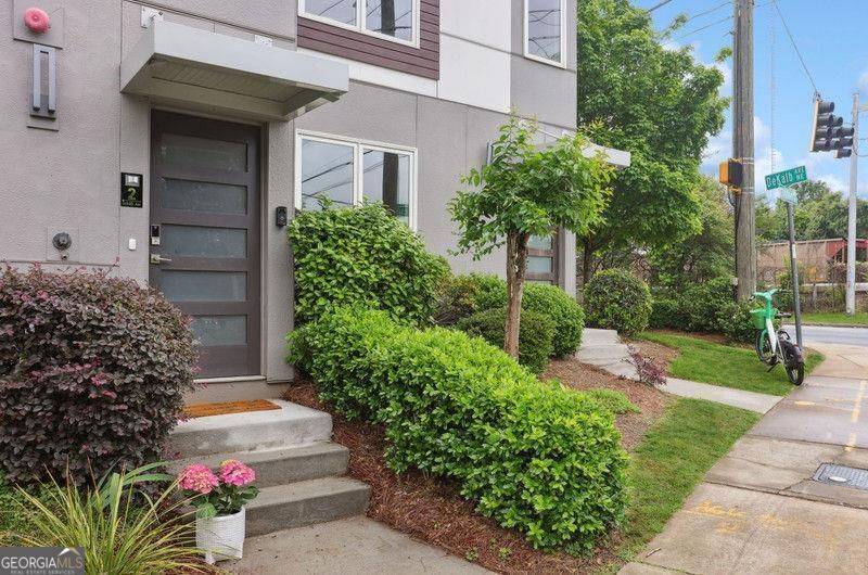 Atlanta, GA 30307,1672 Dekalb AVE NE #2
