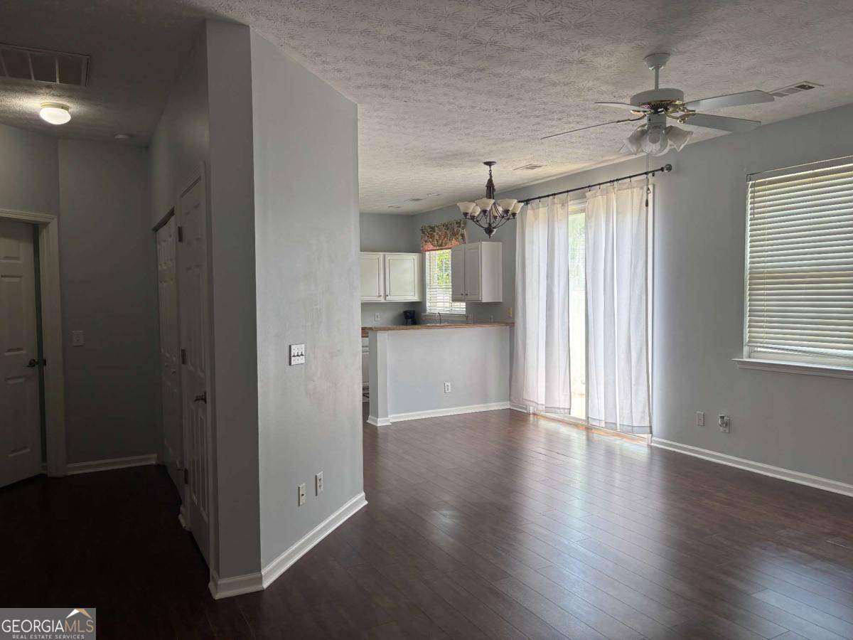 Woodstock, GA 30188,333 W Oaks TRL