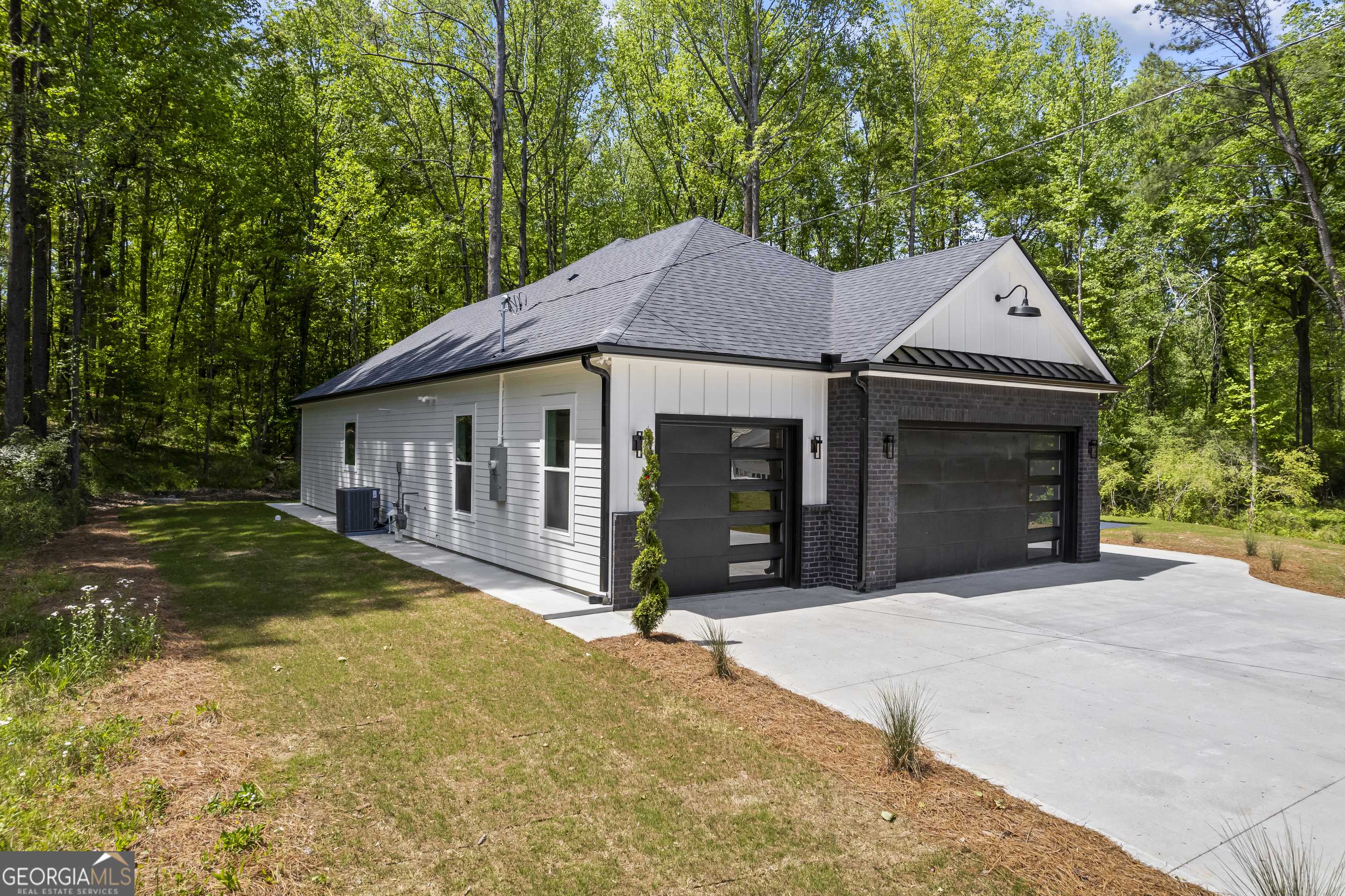Loganville, GA 30052,632 Hunters Cove Ln.