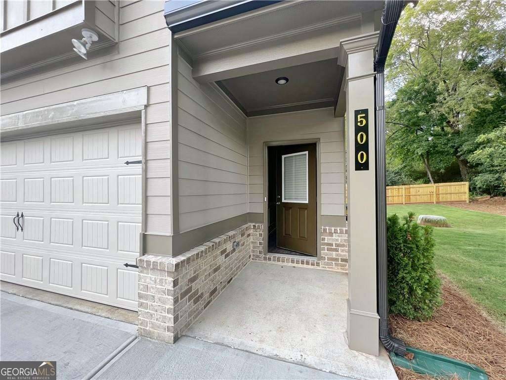 Lilburn, GA 30047,490 ROCKFERN CT