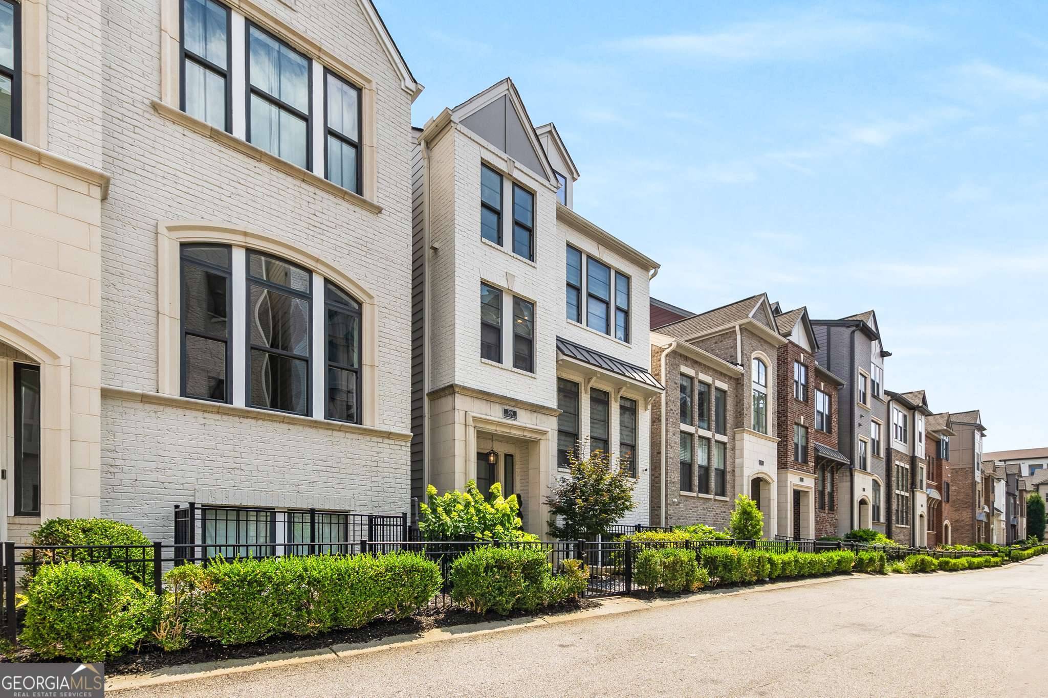 Atlanta, GA 30324,506 Broadview PL NE