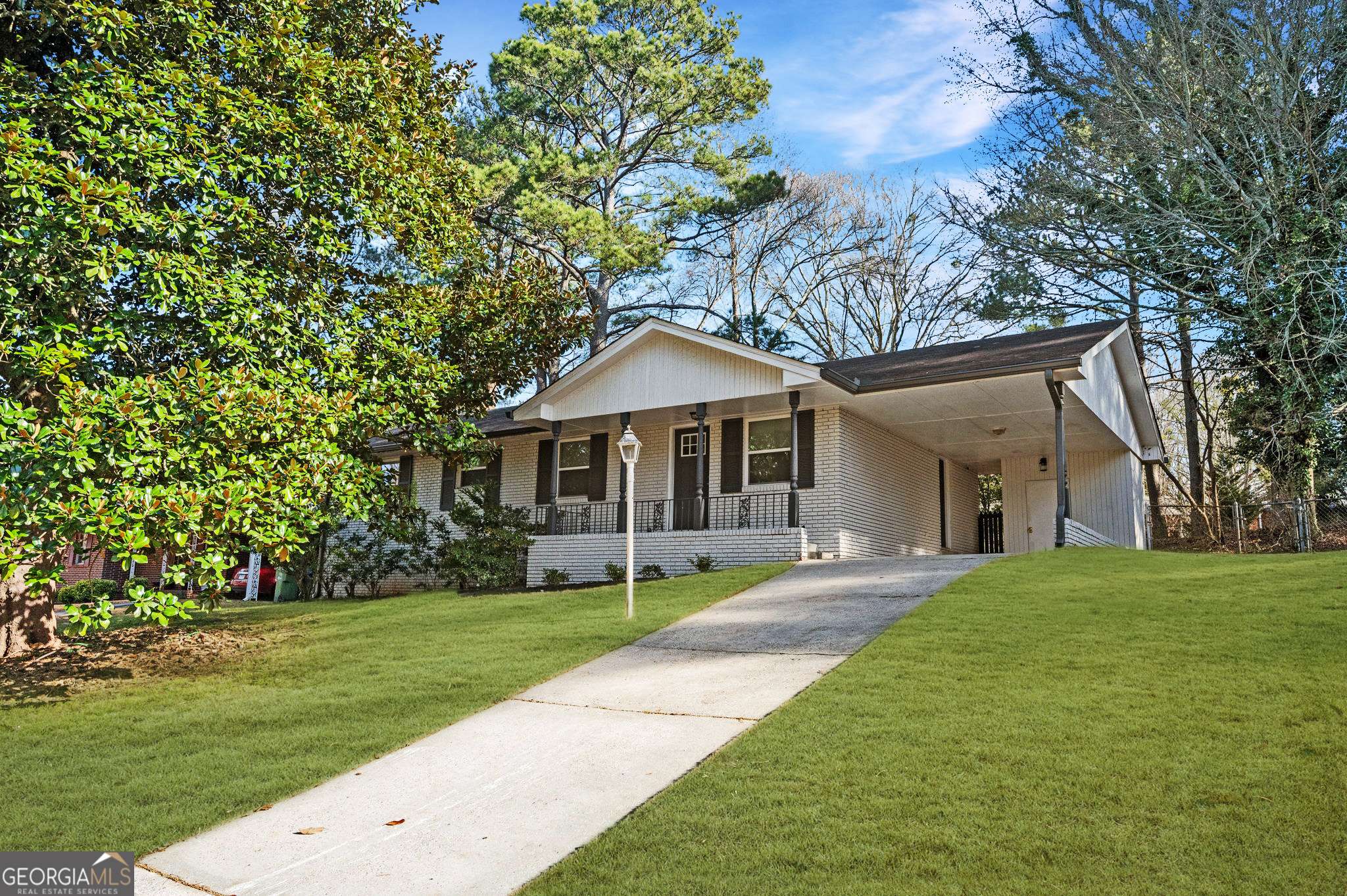Atlanta, GA 30311,2198 Star Mist DR SW