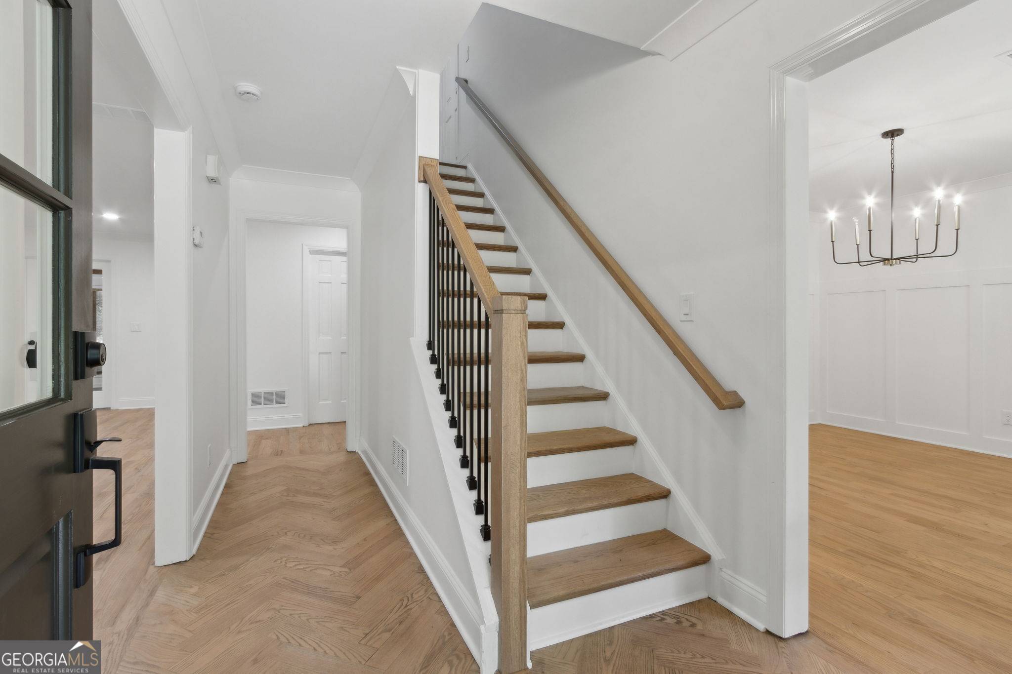 Roswell, GA 30076,9165 Eves CIR