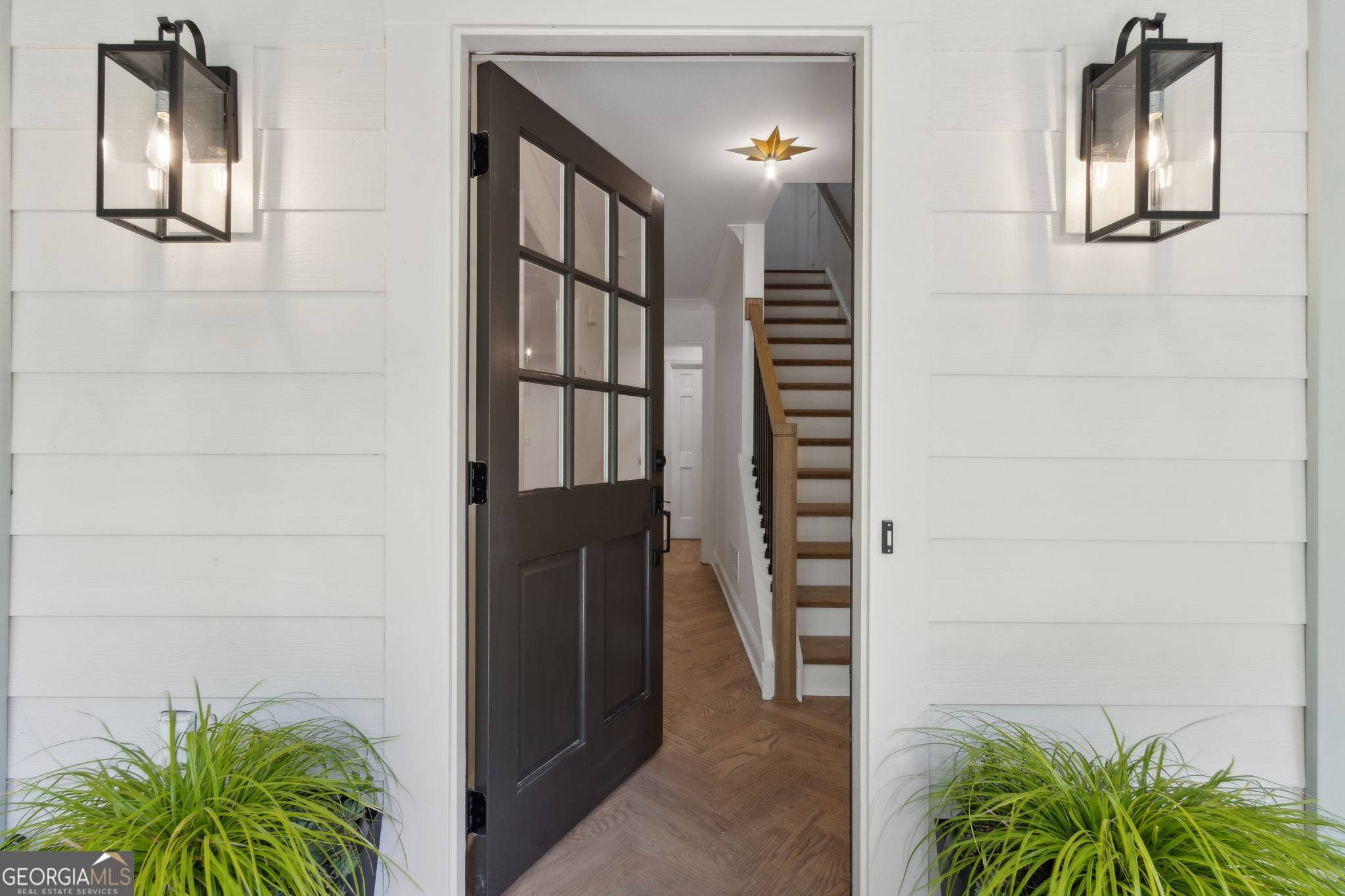 Roswell, GA 30076,9165 Eves CIR