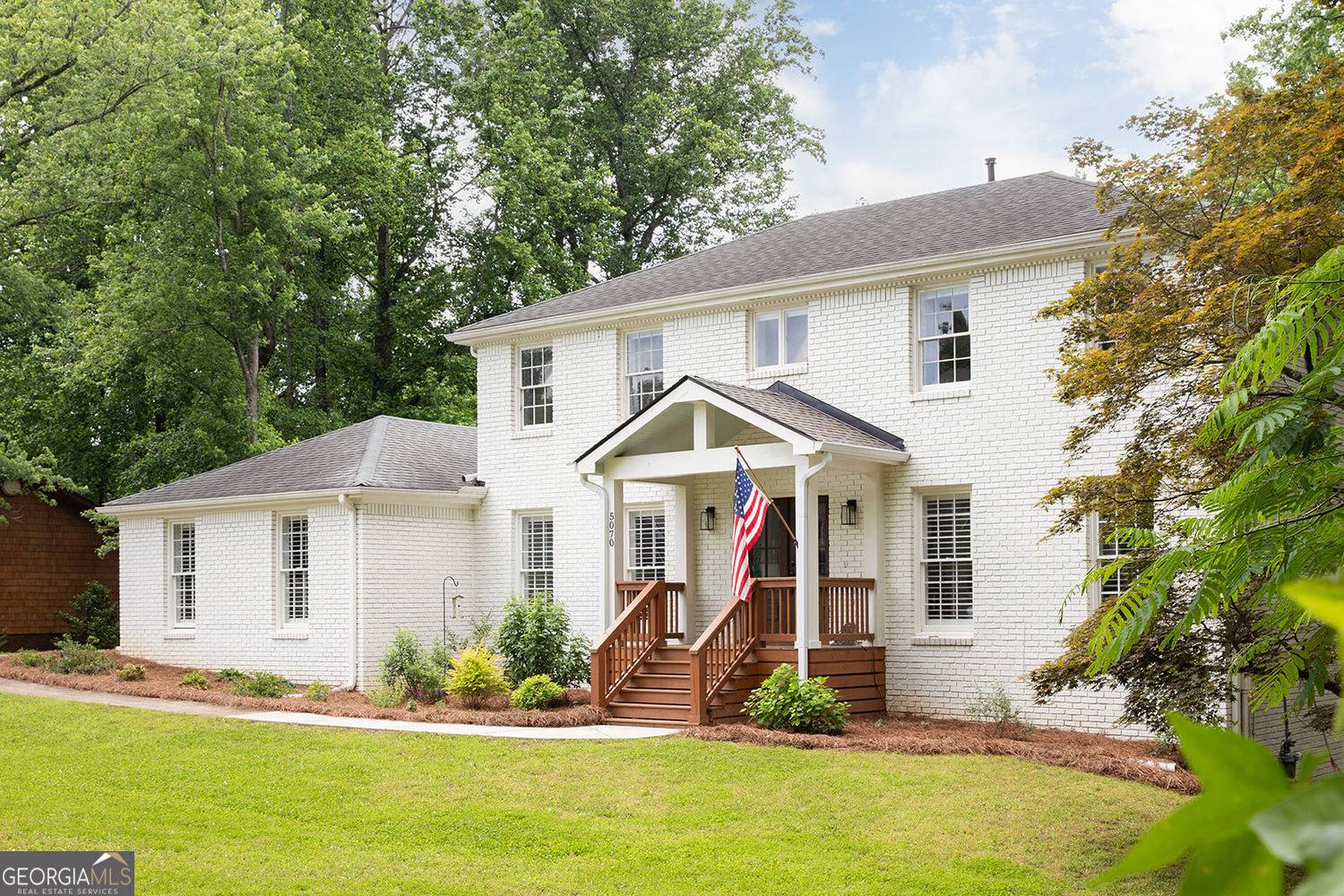 Atlanta, GA 30338,5070 Hensley DR