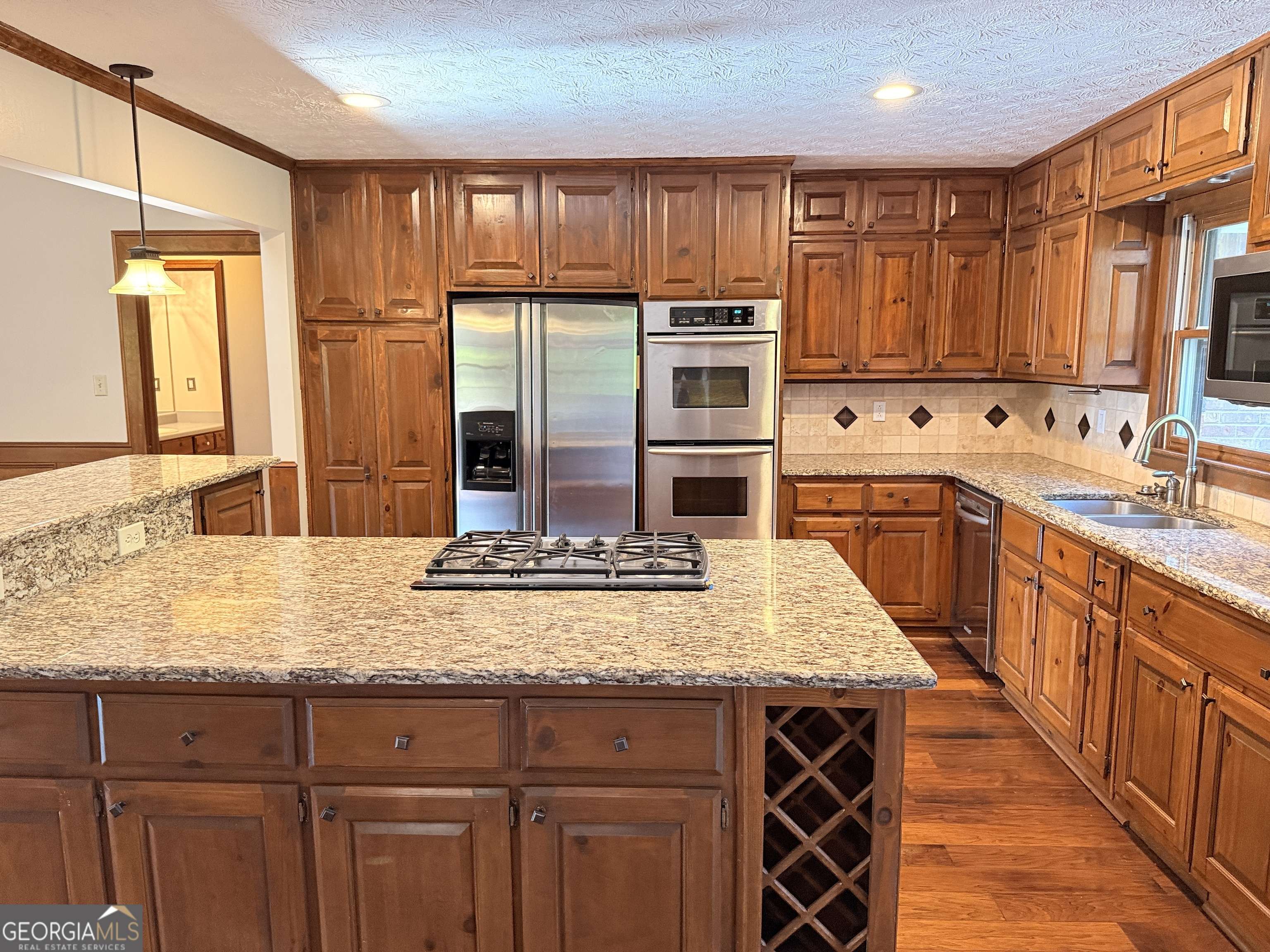 Conyers, GA 30094,601 Clubland CIR SE