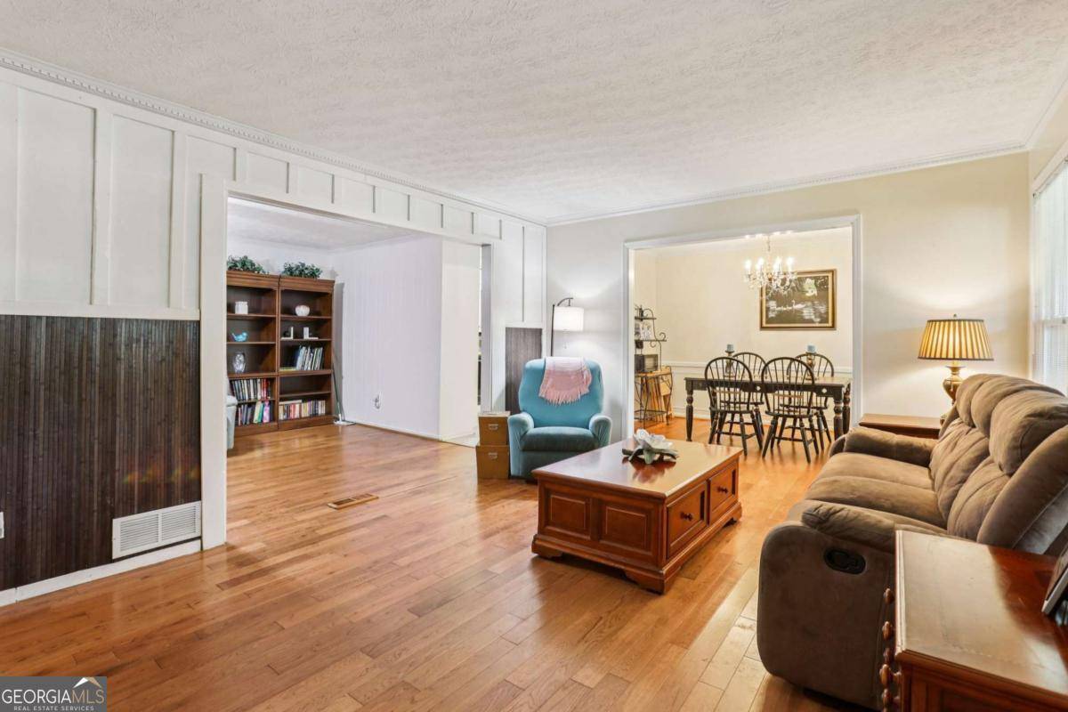 Stone Mountain, GA 30087,5623 Crestwood DR