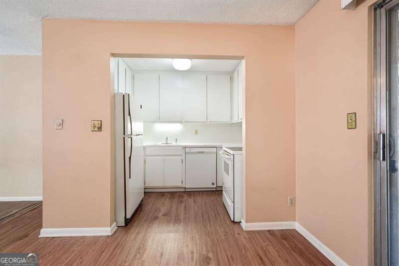 Atlanta, GA 30342,4266 Roswell RD NE #H4