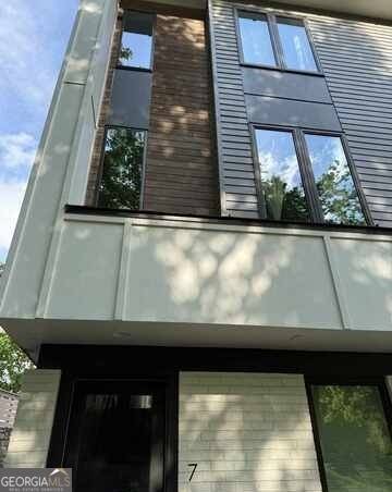 Atlanta, GA 30317,2424 Memorial Drive DR SE #3