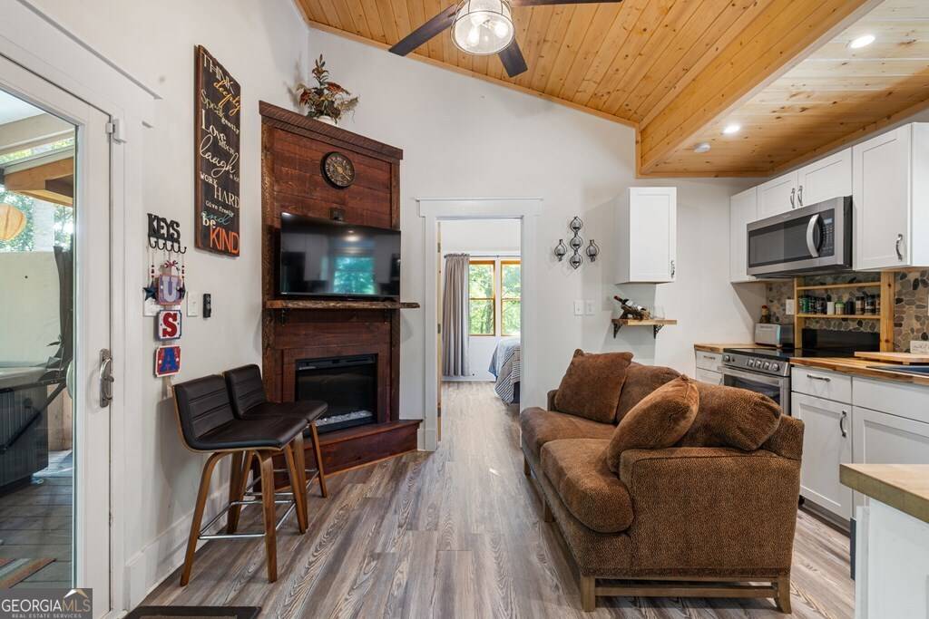 Hiawassee, GA 30546,1313 Chatuge CIR