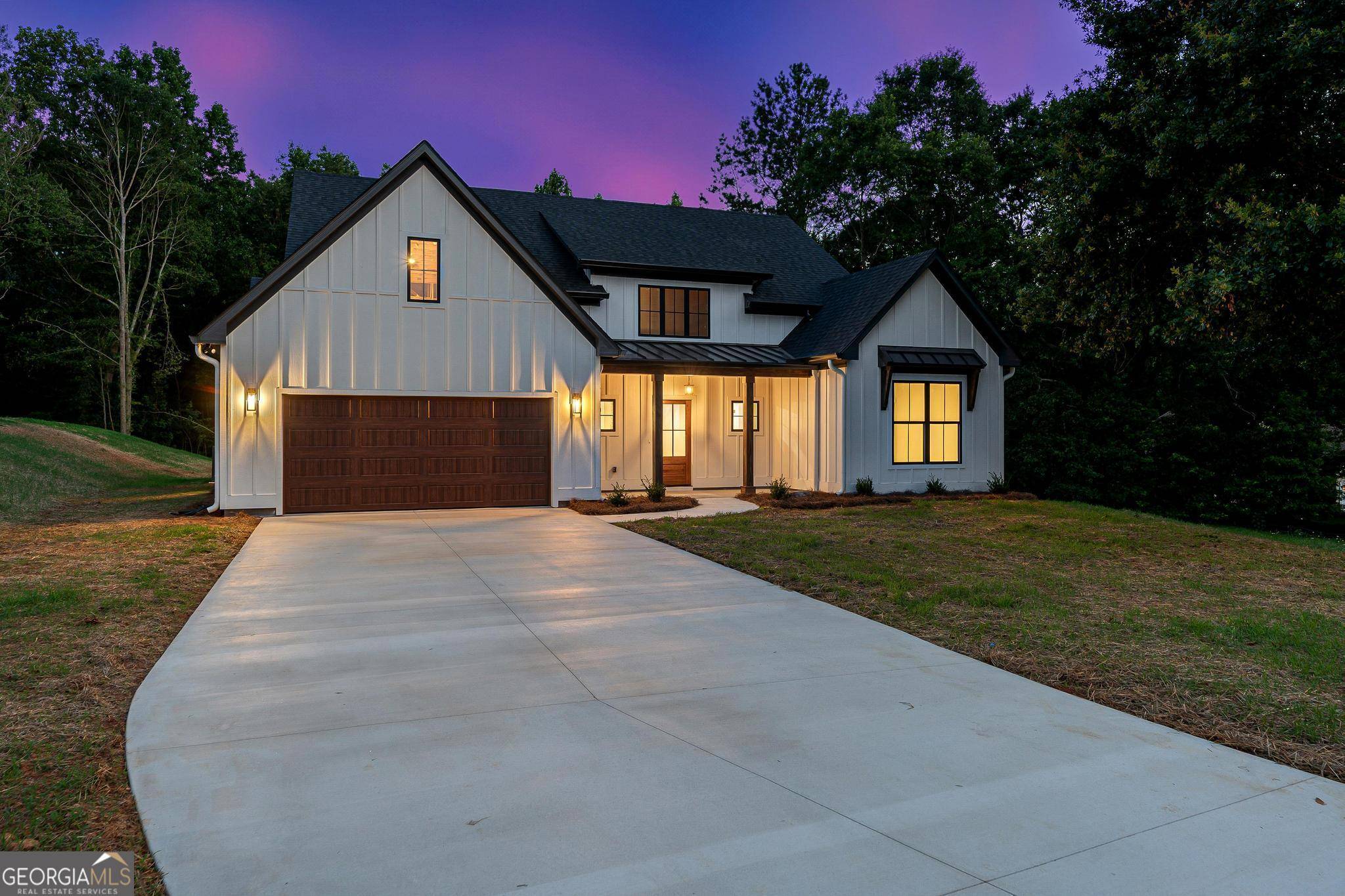 Hartwell, GA 30643,221 Highland Ridge DR