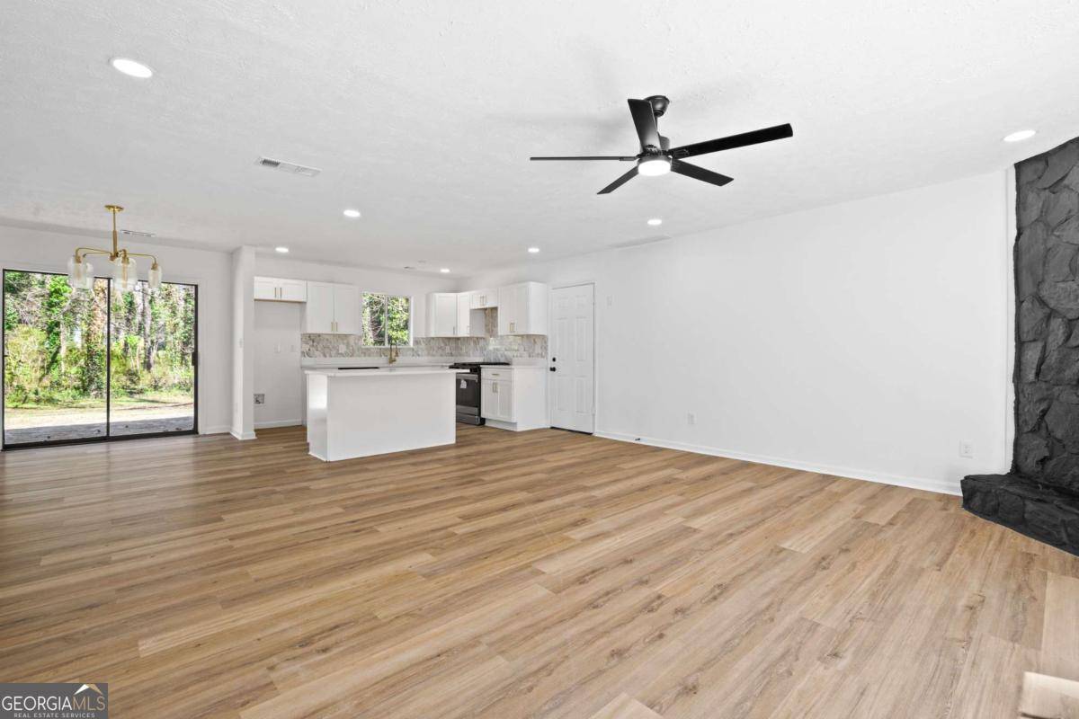 Riverdale, GA 30274,8212 ENGLEWOOD TRL