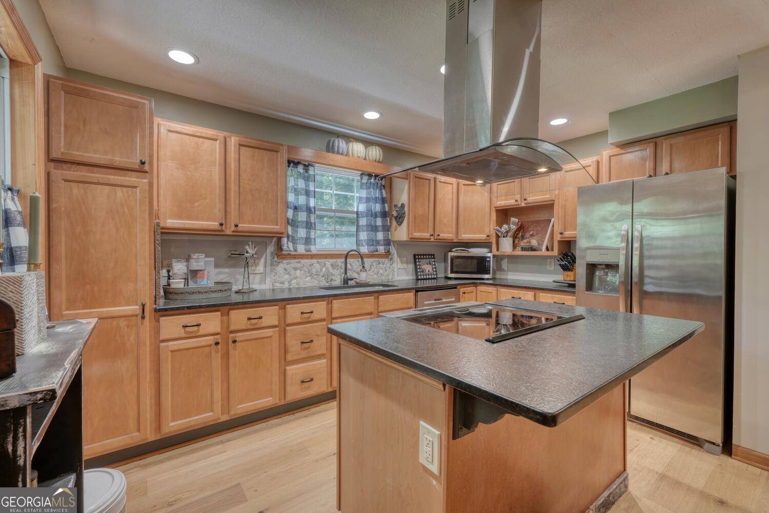 Blairsville, GA 30512,222 Bryant Cove RD