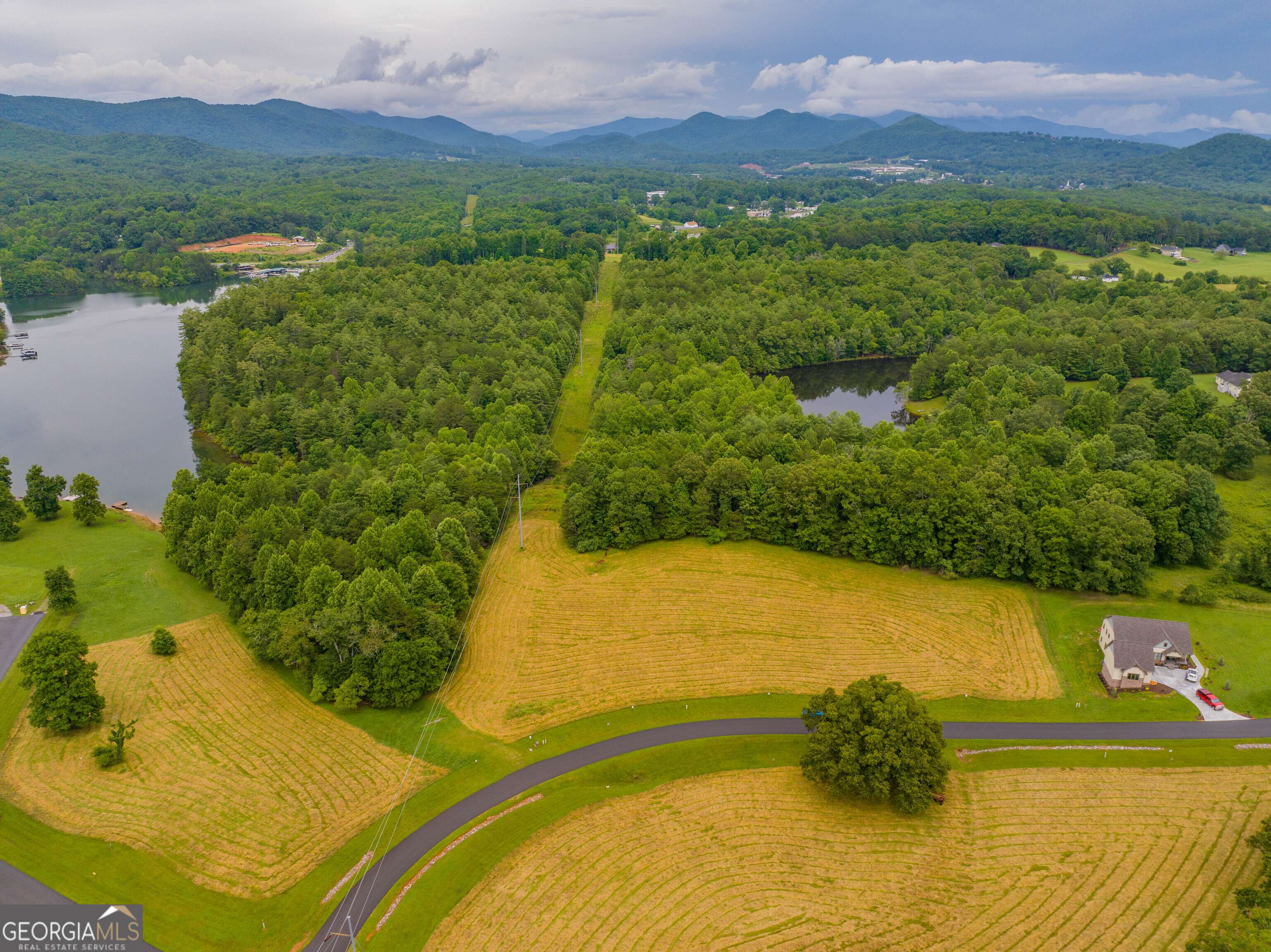 Blairsville, GA 30512,200 Viewpoint LN