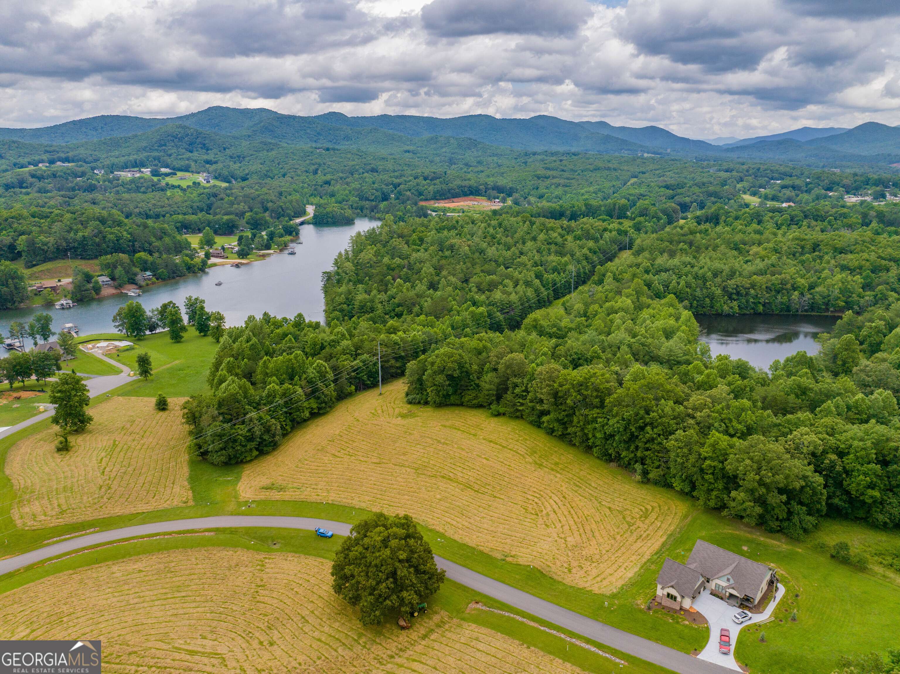 Blairsville, GA 30512,200 Viewpoint LN