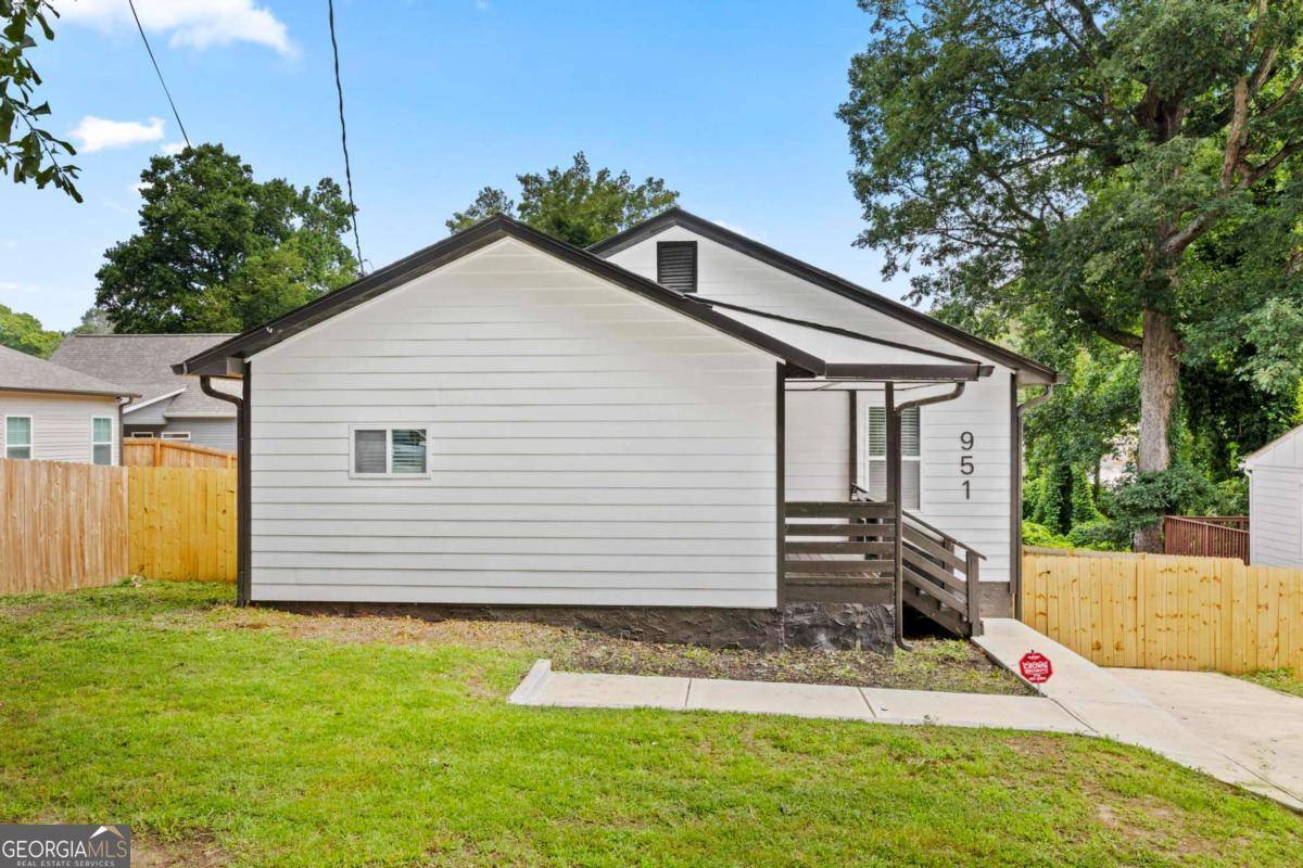 Atlanta, GA 30344,951 Reed AVE