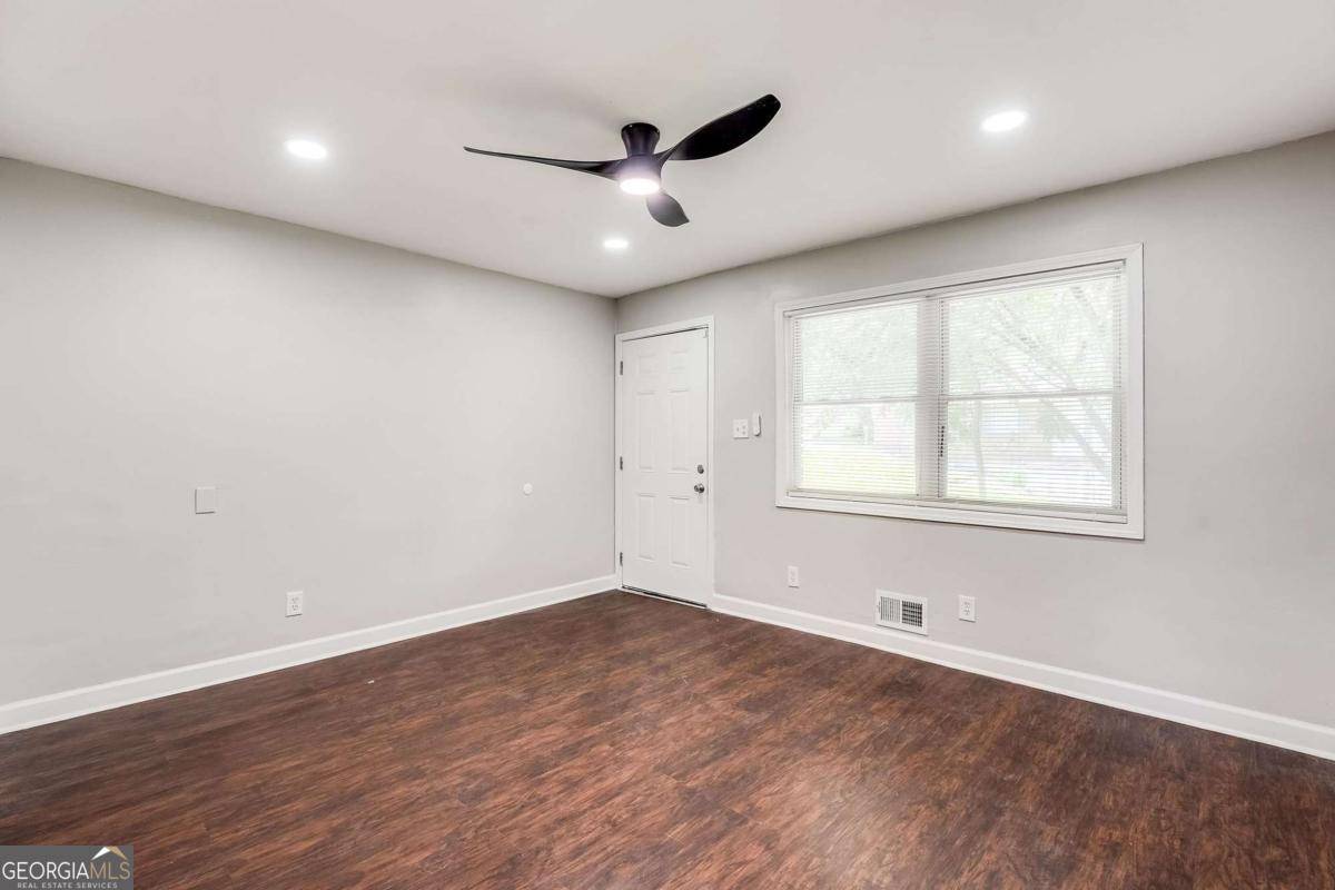 East Point, GA 30344,1401 PINE AVE