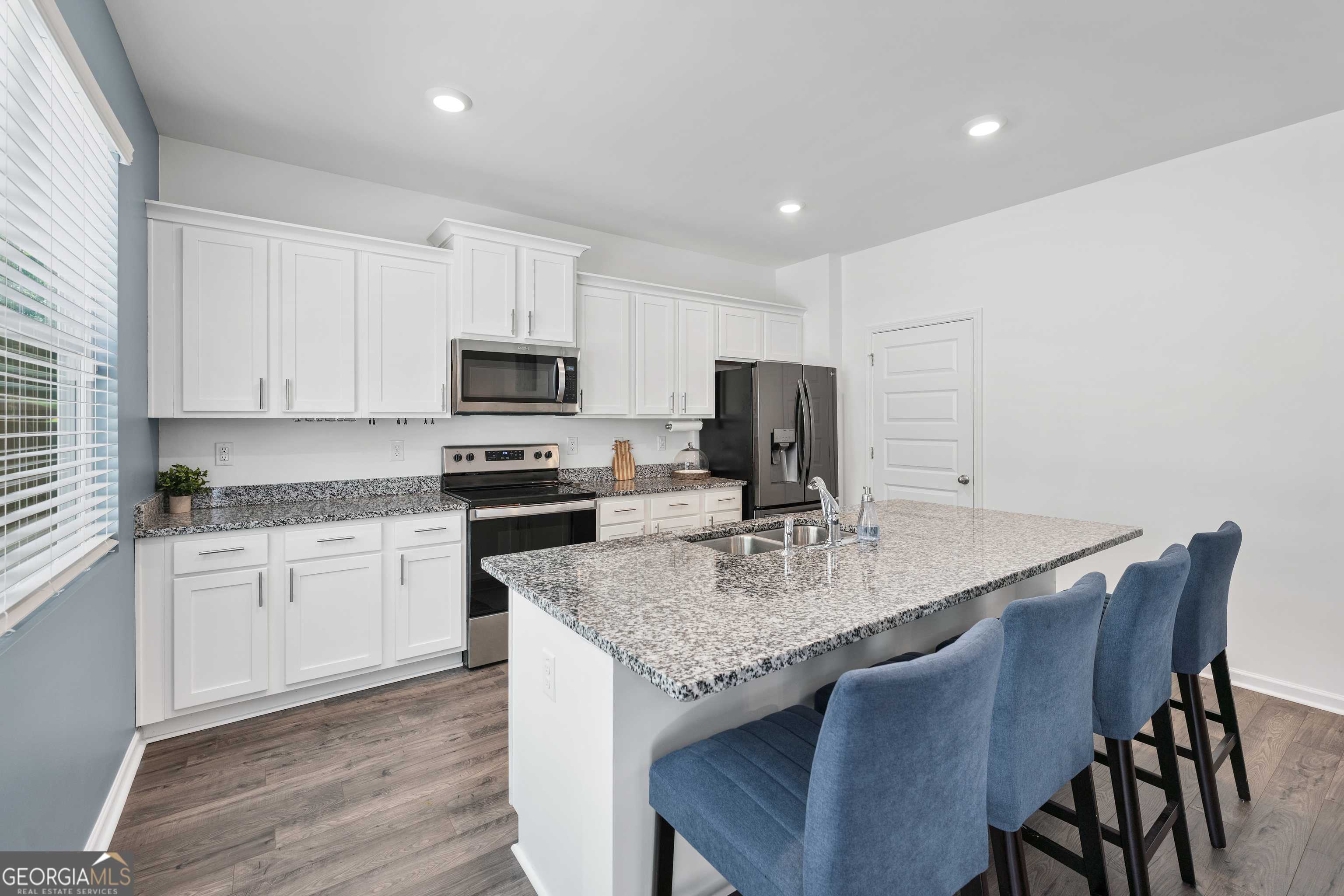 Hampton, GA 30228,221 Sullivan ST