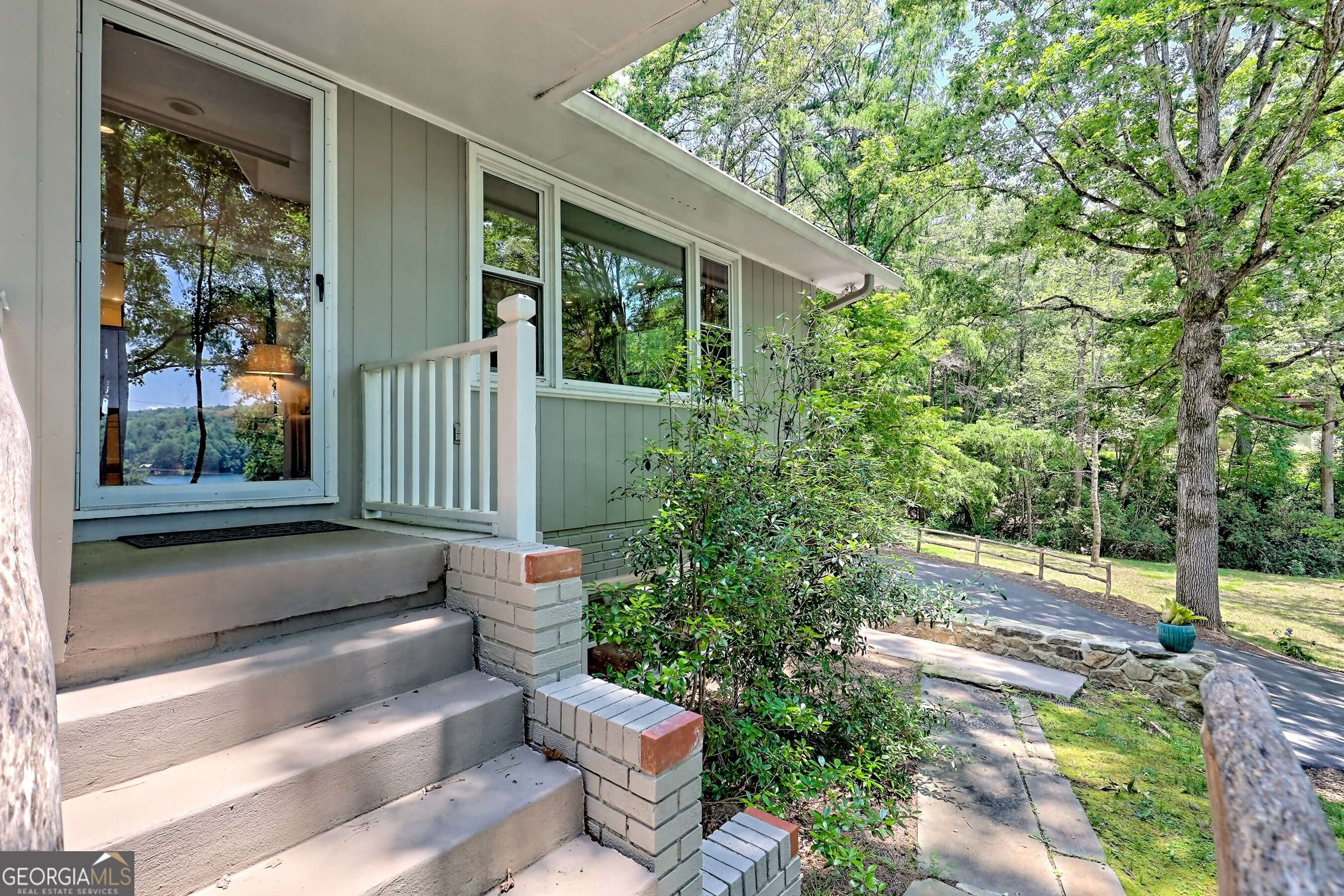 Lakemont, GA 30552,968 Lake Rabun RD