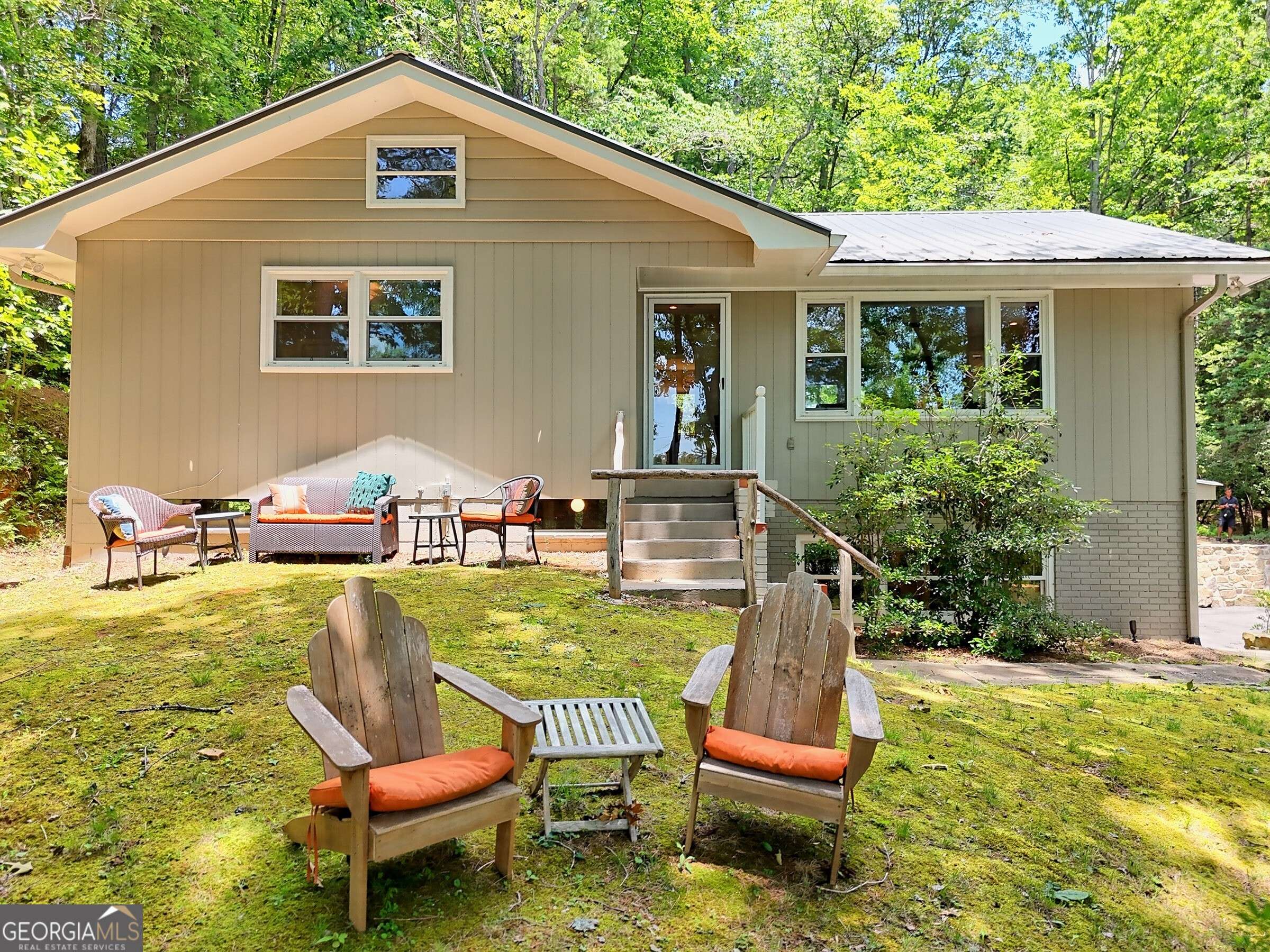 Lakemont, GA 30552,968 Lake Rabun RD