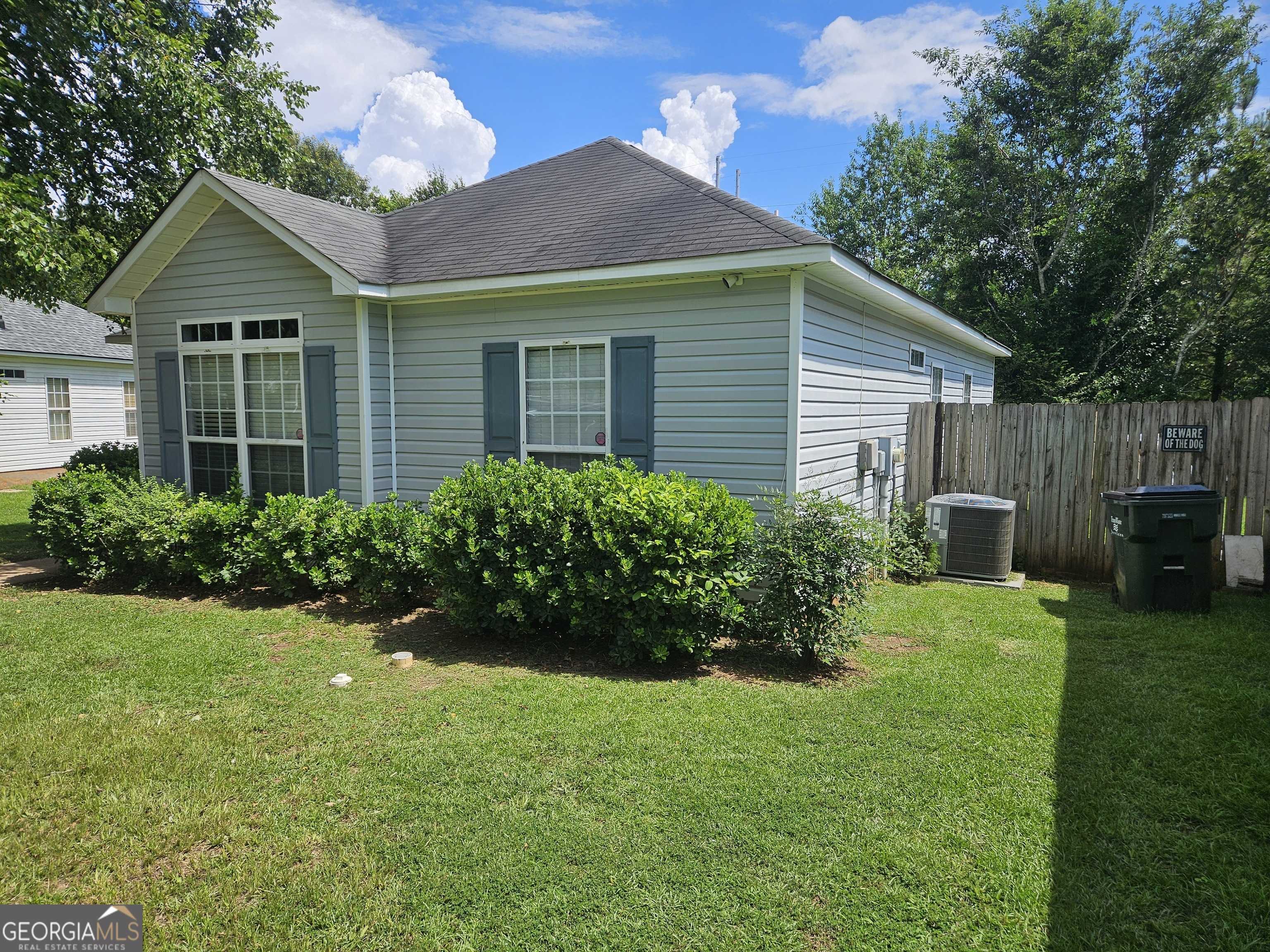 Warner Robins, GA 31088,109 Candy LN