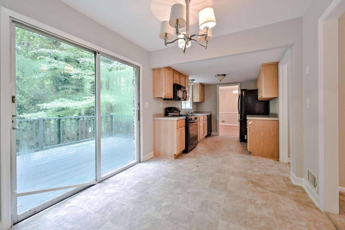 Dunwoody, GA 30338,4377 Vintage LN