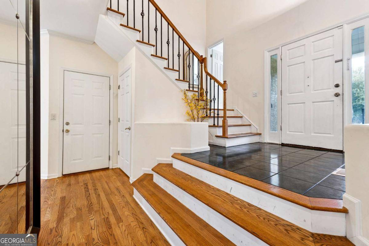 Marietta, GA 30067,16 ANCIENT OAK CT NE