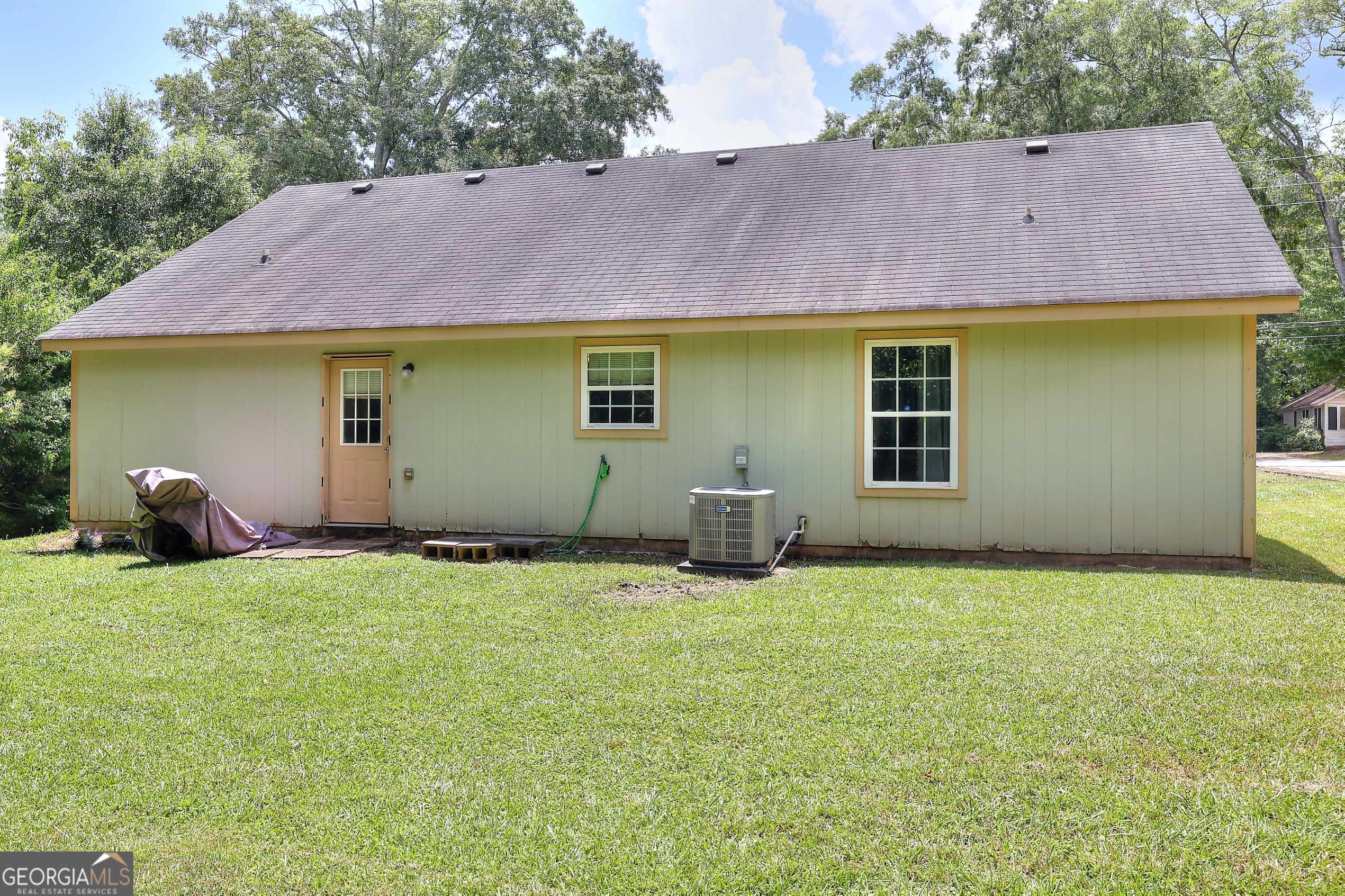 Monroe, GA 30655,1223 S Madison AVE