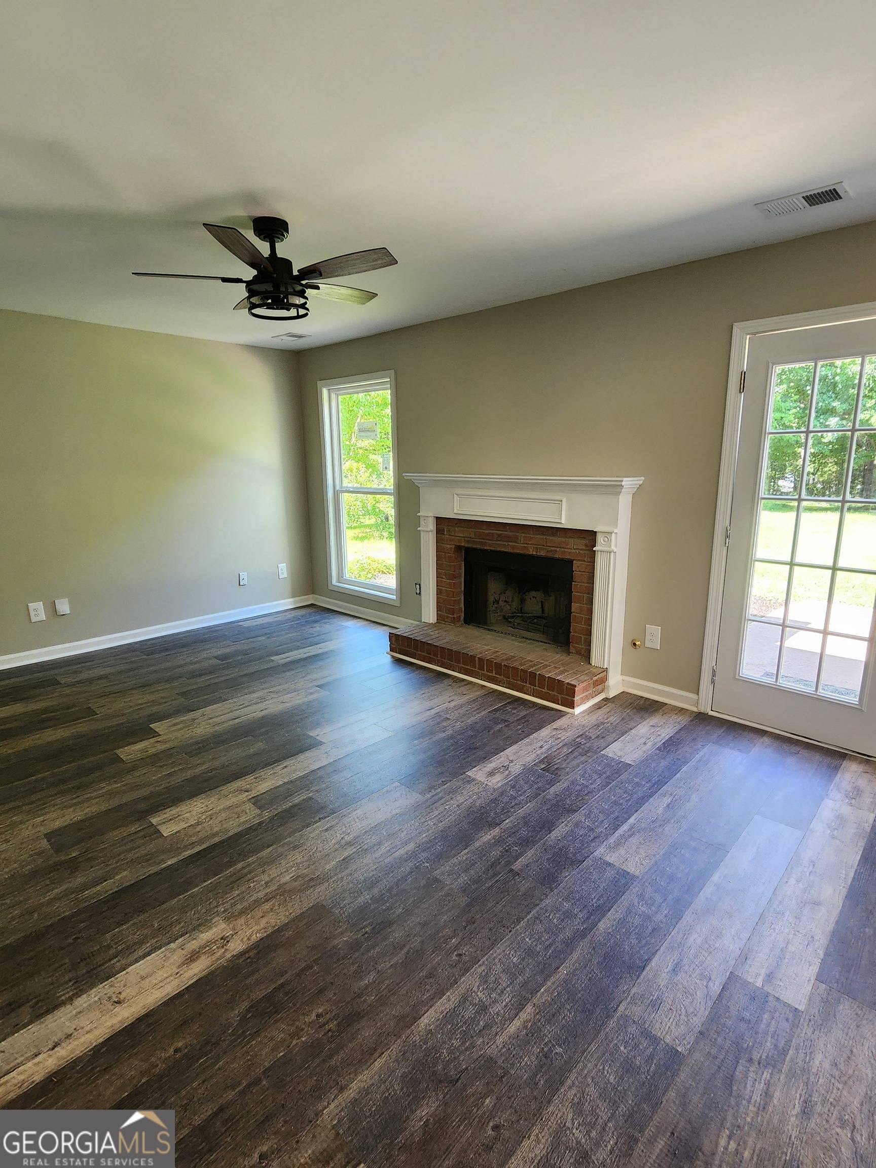 Flowery Branch, GA 30542,6072 Devonshire DR