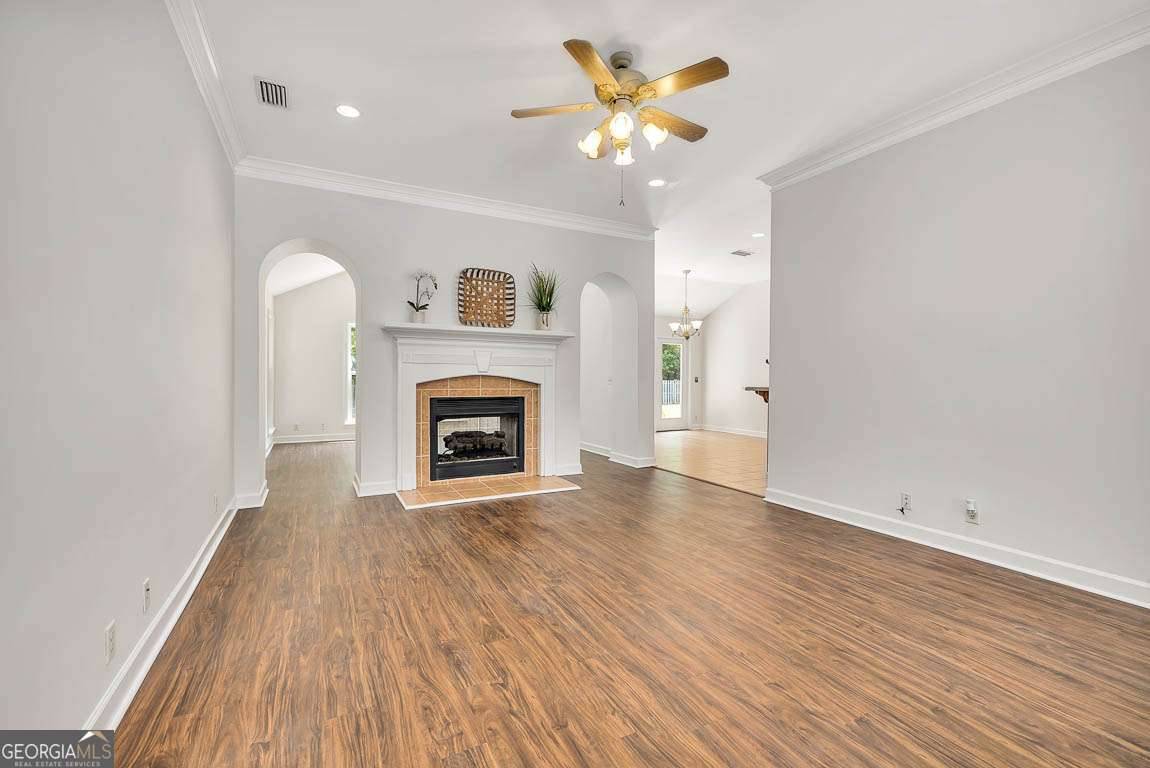 Brunswick, GA 31525,19 Nesting CV