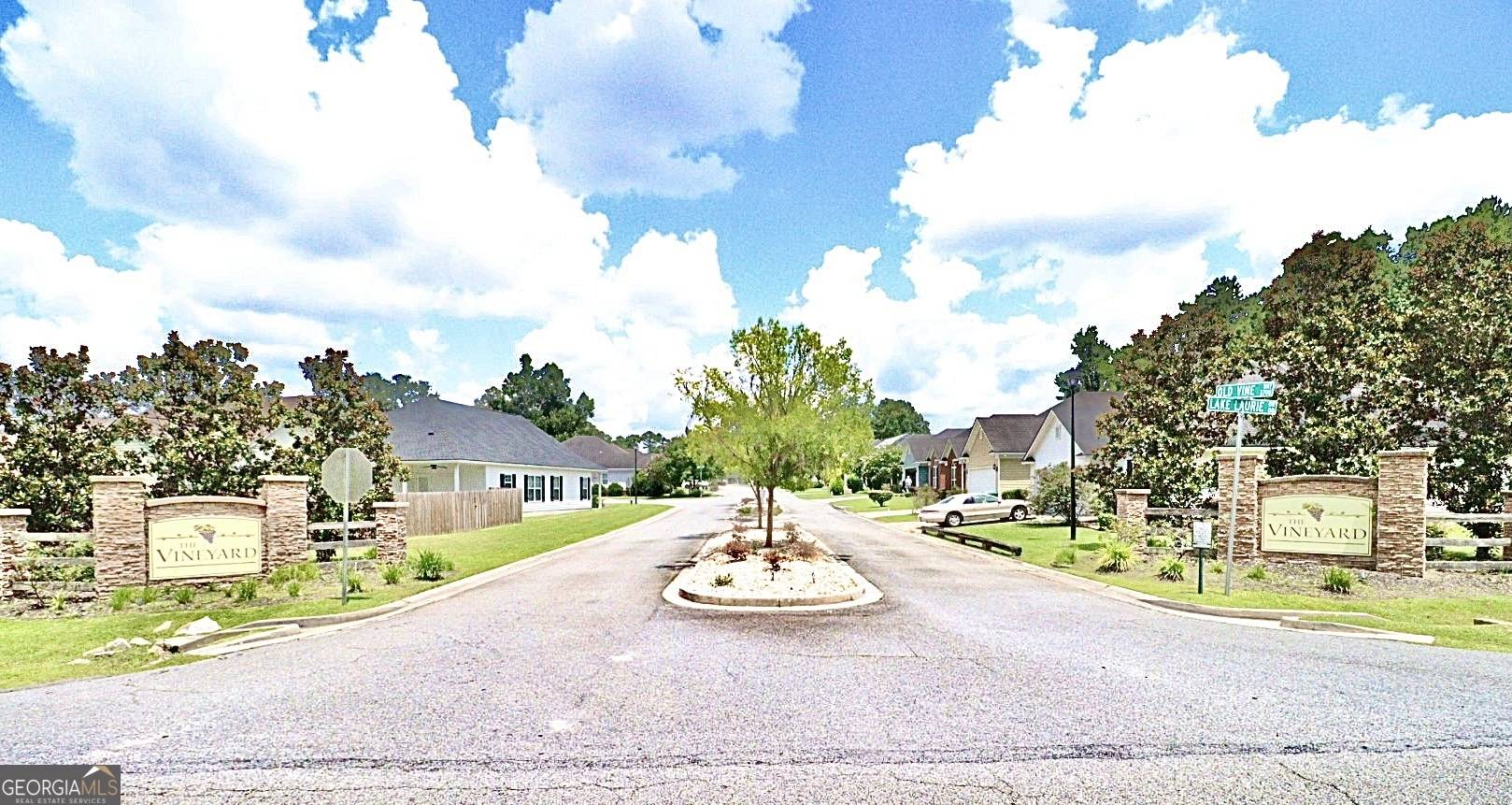 Valdosta, GA 31605,3829 Old Vine WAY