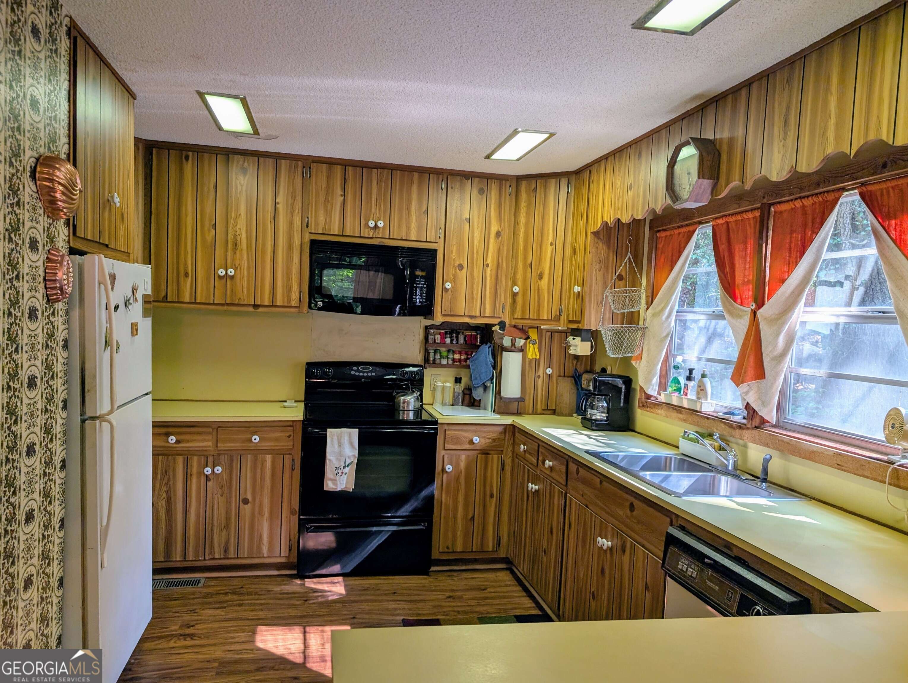Sautee Nacoochee, GA 30571,725 Blue Ridge DR