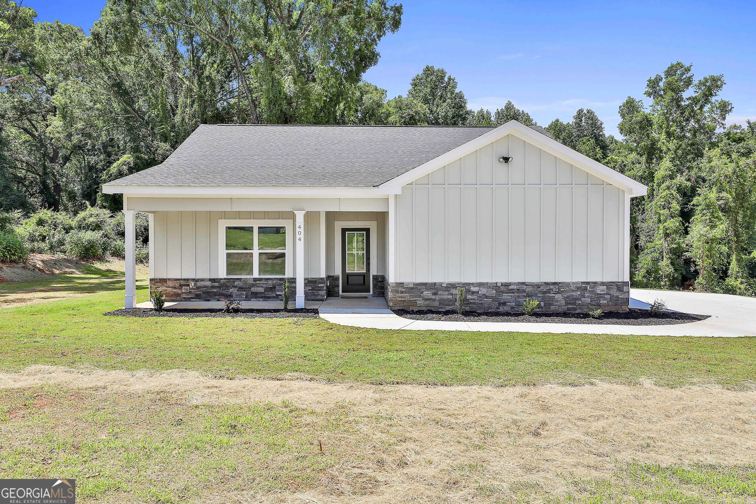 Hogansville, GA 30230,404 W Boyd RD