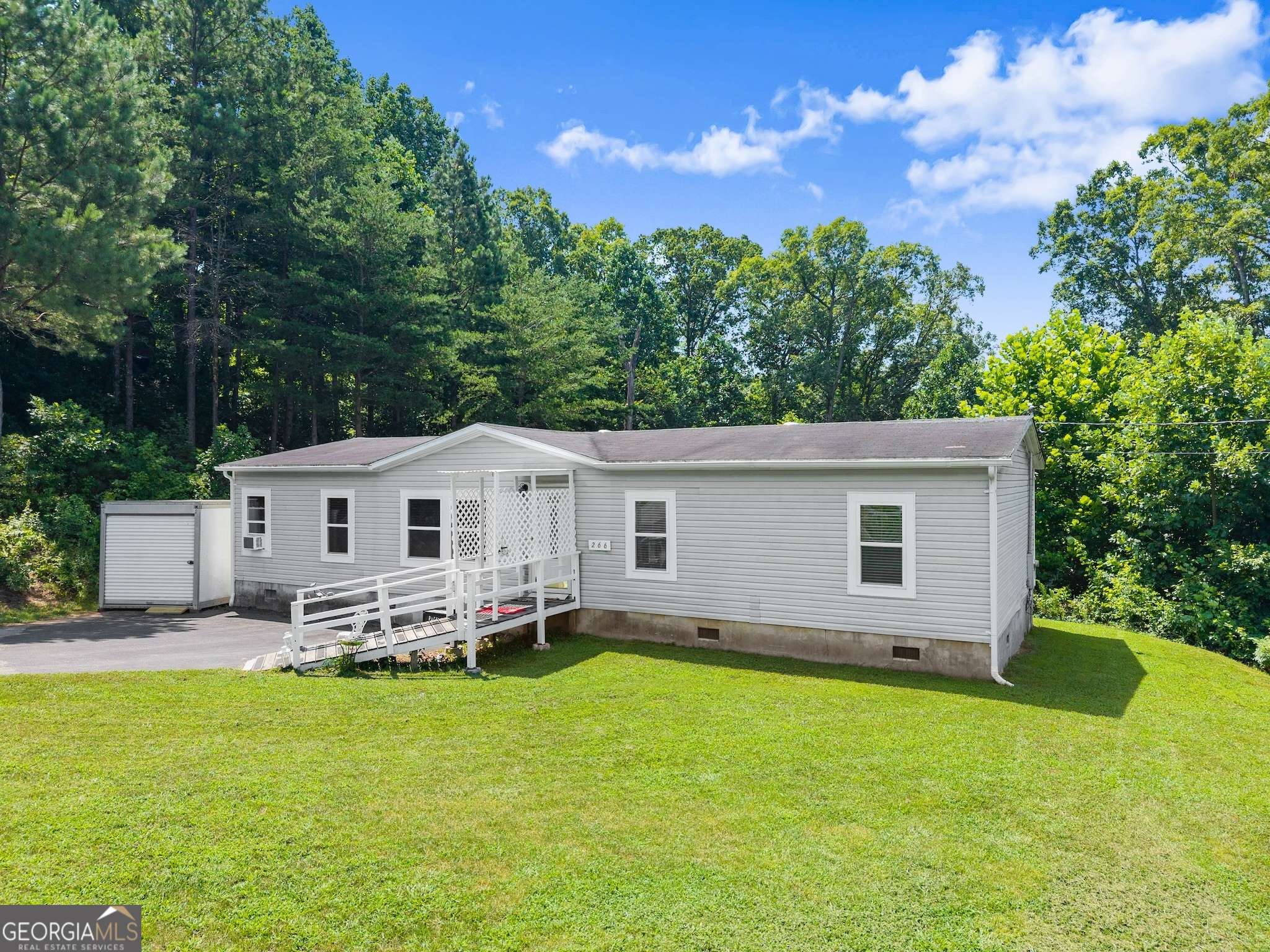 Murrayville, GA 30564,266 Robin Hood DR