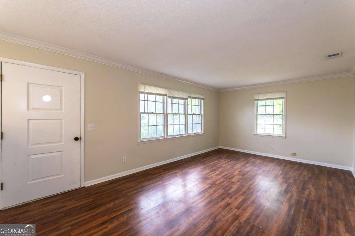 Waycross, GA 31501,907 Euclid AVE