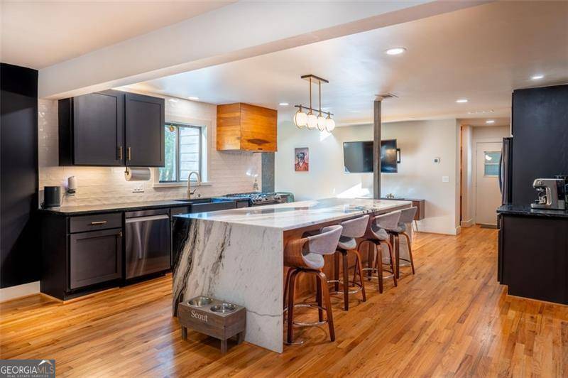 Marietta, GA 30068,420 GREENFIELD TRCE