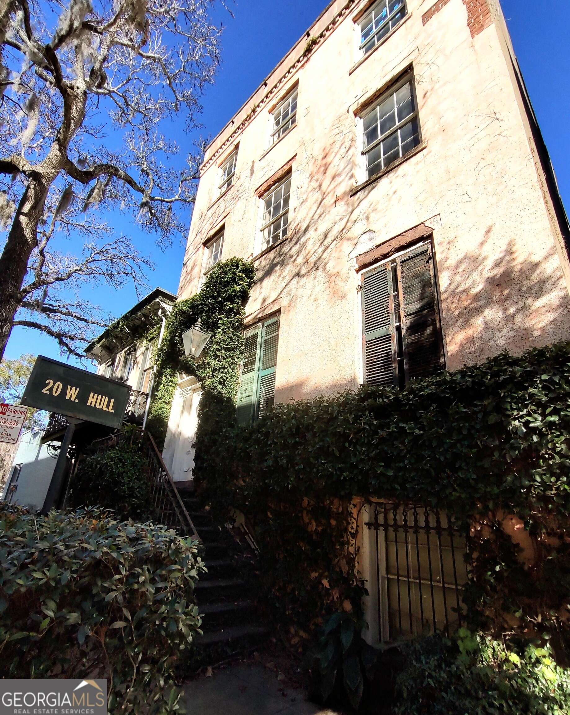 Savannah, GA 31401,20 W Hull ST