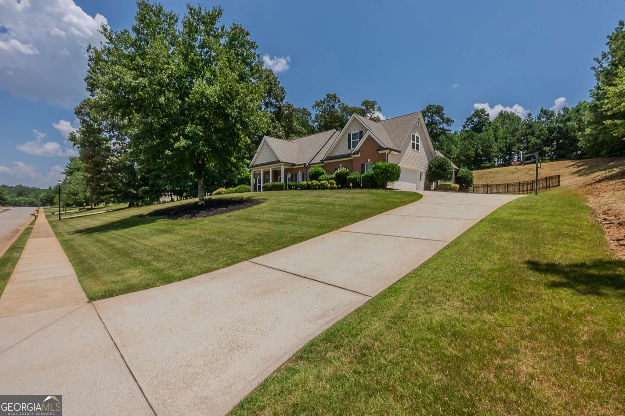 Sharpsburg, GA 30277,120 Rosebay LN