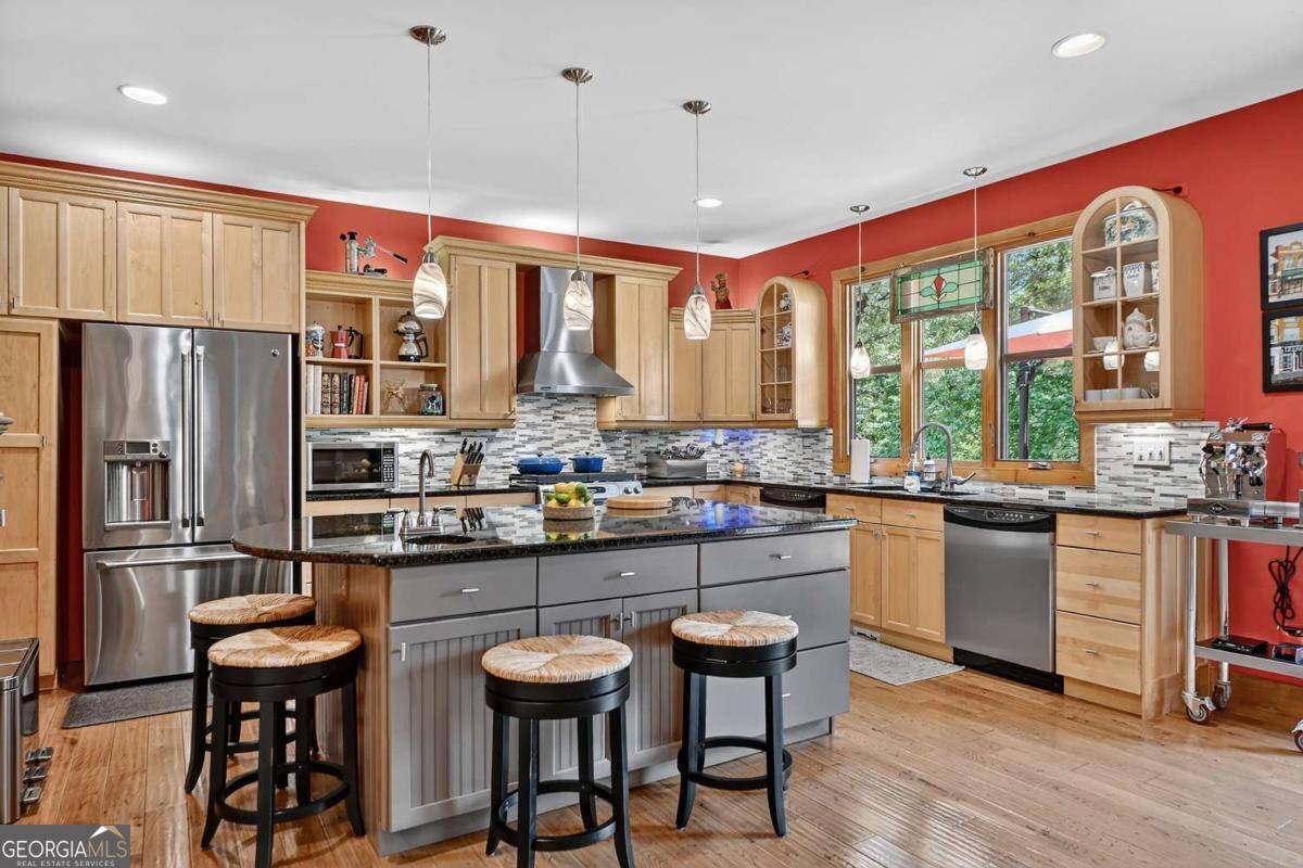 Mineral Bluff, GA 30559,588 Blackberry DR