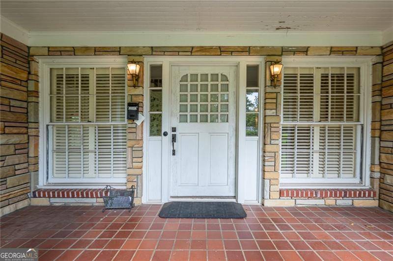 Avondale Estates, GA 30002,90 Clarendon AVE