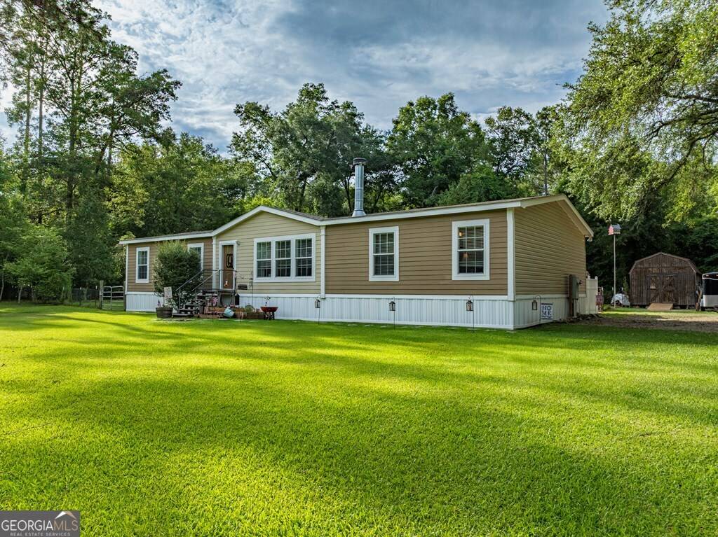 Sylvester, GA 31791,137 Worth RD
