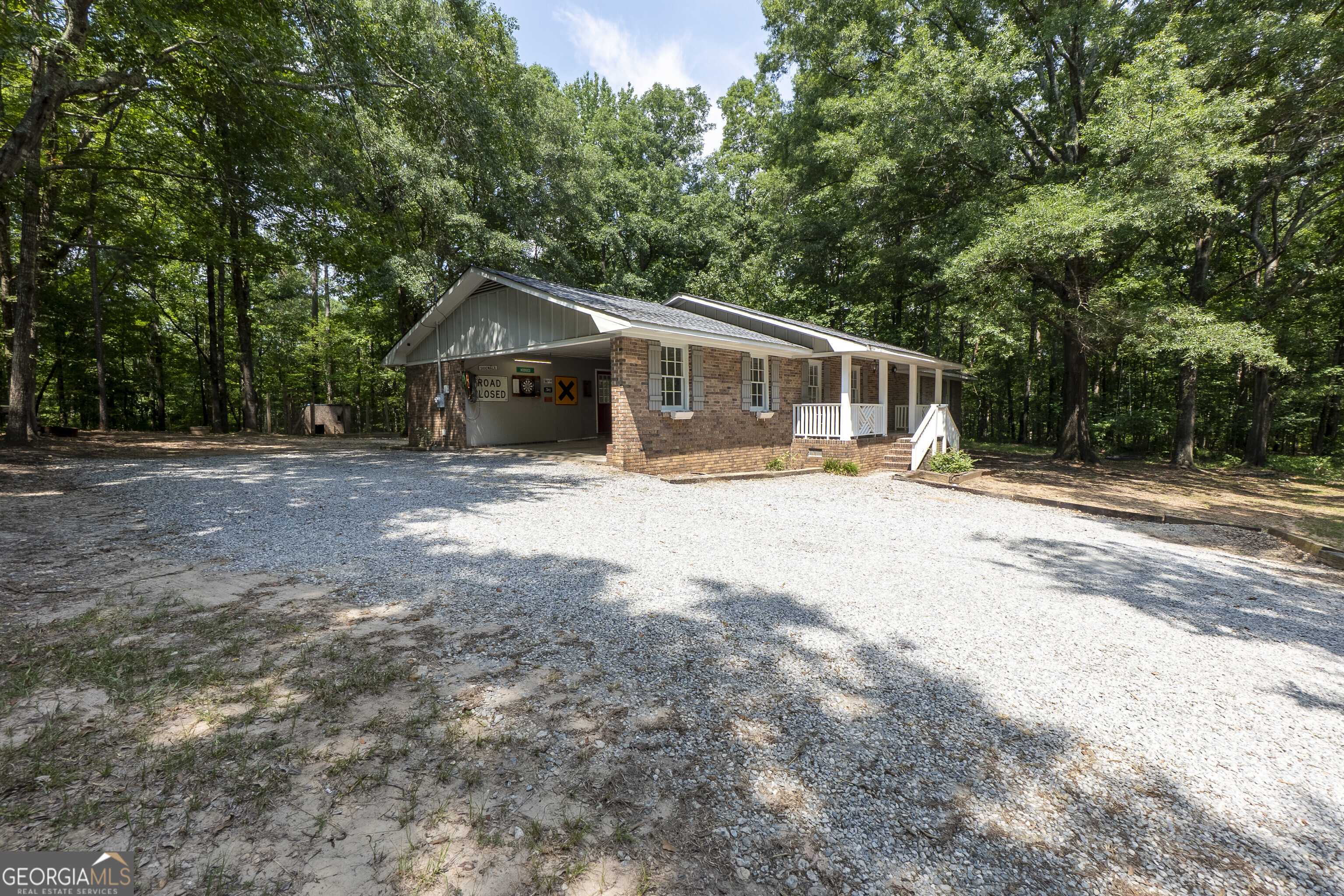 Macon, GA 31211,235 E Colonial DR