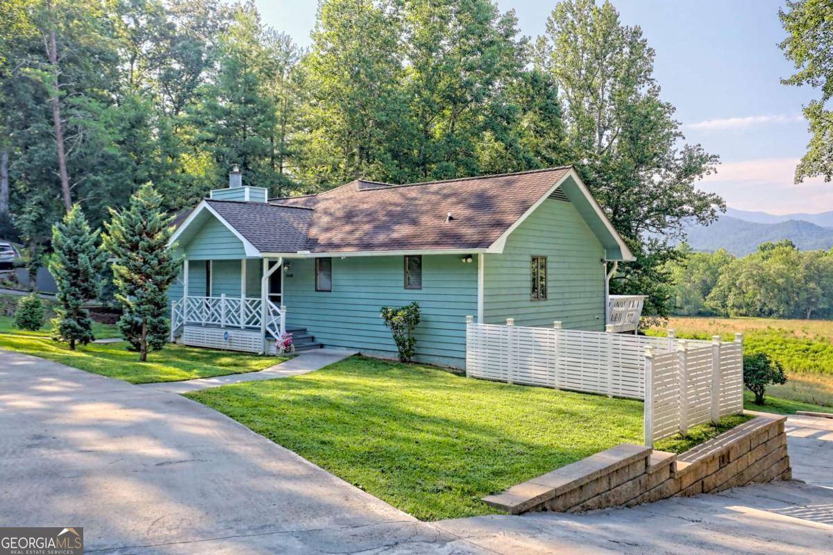 Young Harris, GA 30582,5648 Pine Crest RD