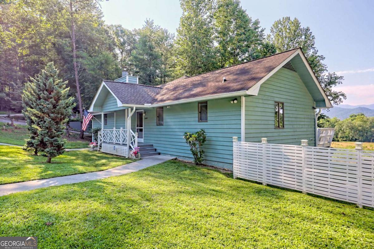 Young Harris, GA 30582,5648 Pine Crest RD